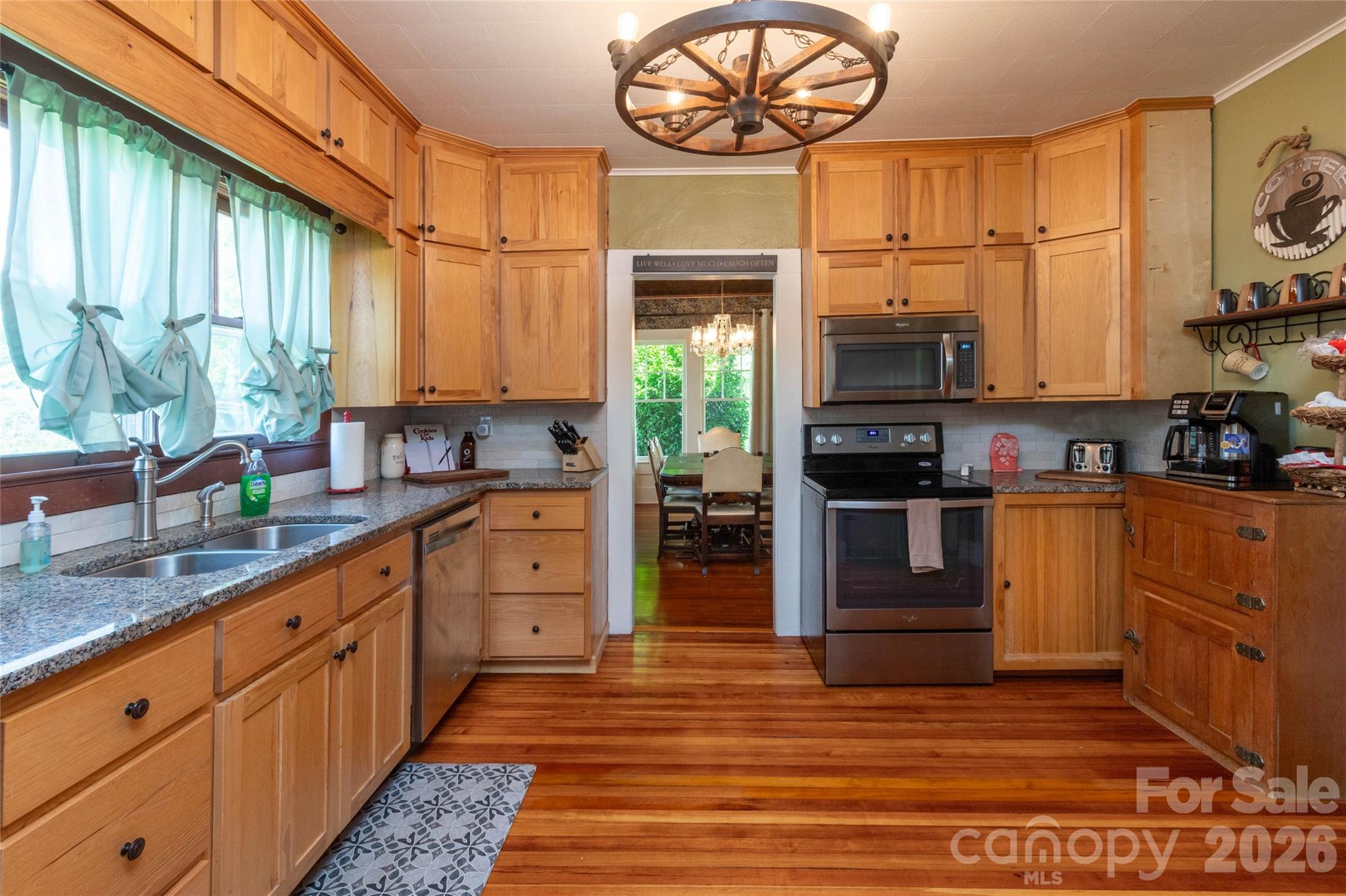800 Main Street — Bryson City