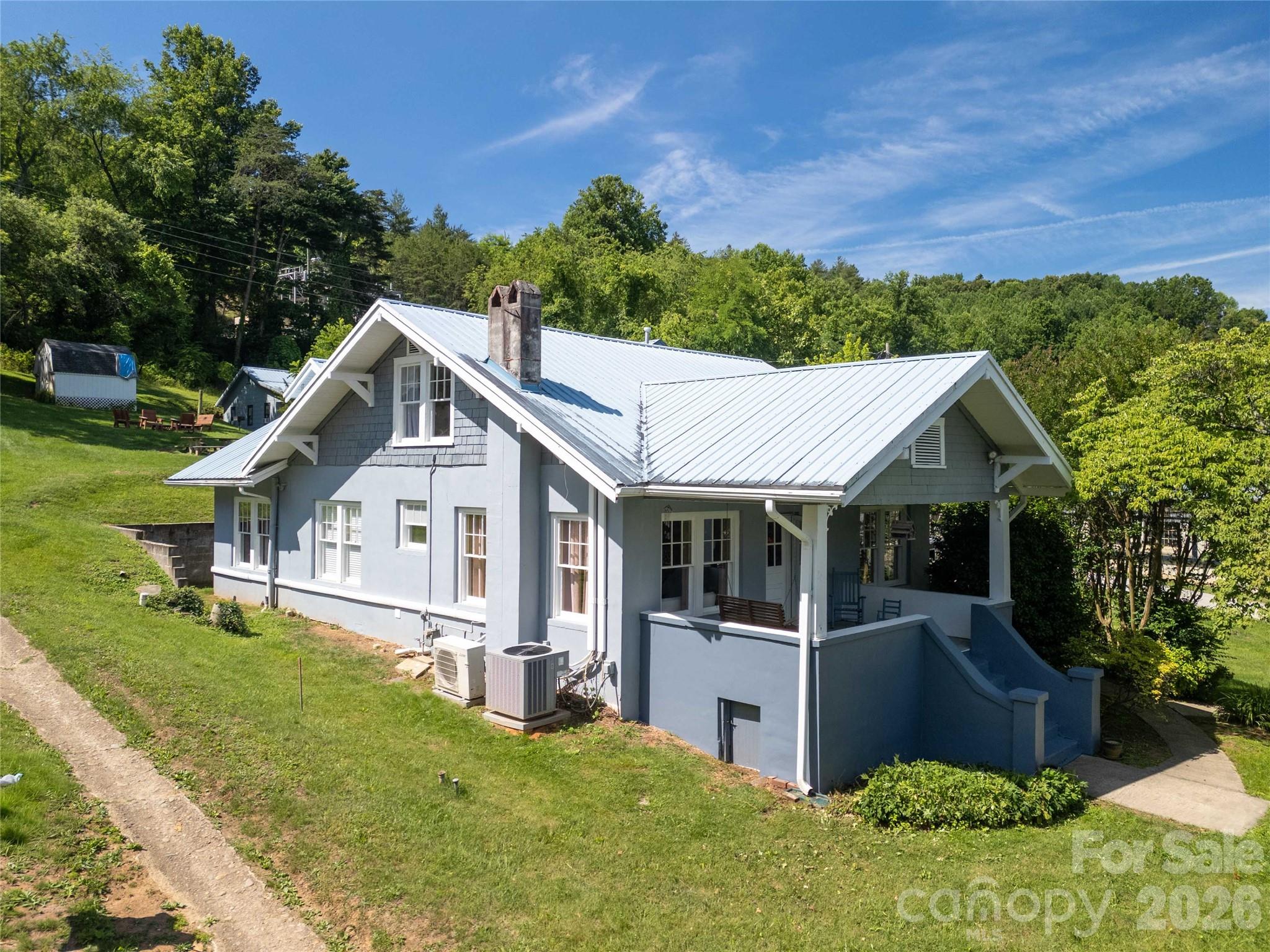 800 Main Street — Bryson City