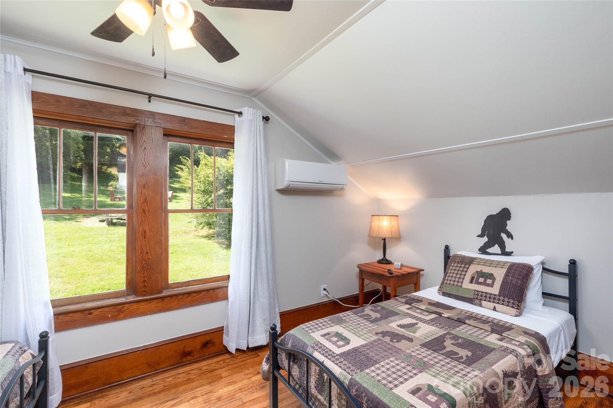 800 Main Street — Bryson City