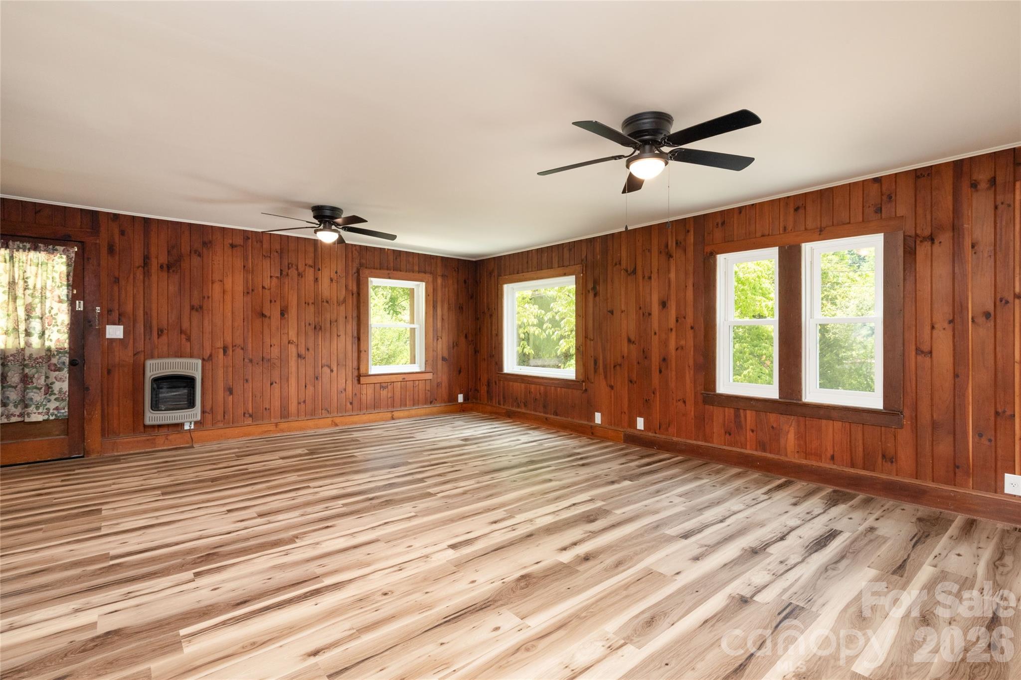 800 Main Street — Bryson City