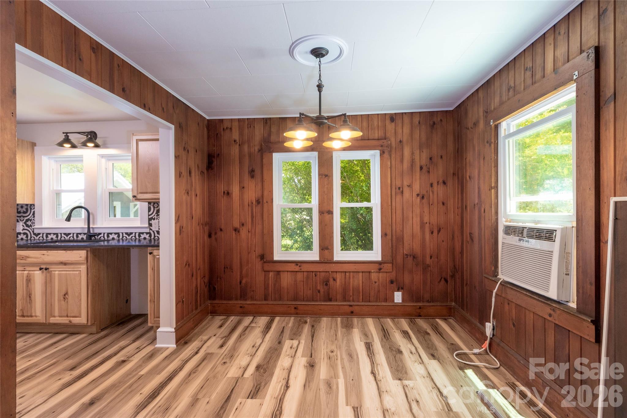 800 Main Street — Bryson City