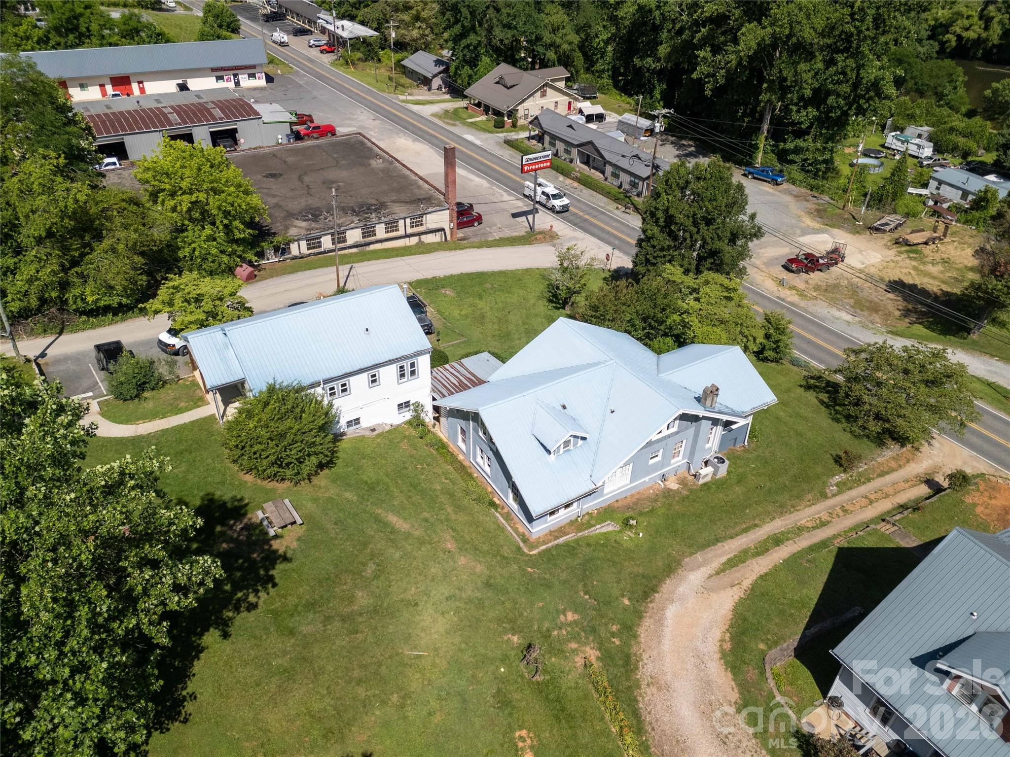 800 Main Street — Bryson City