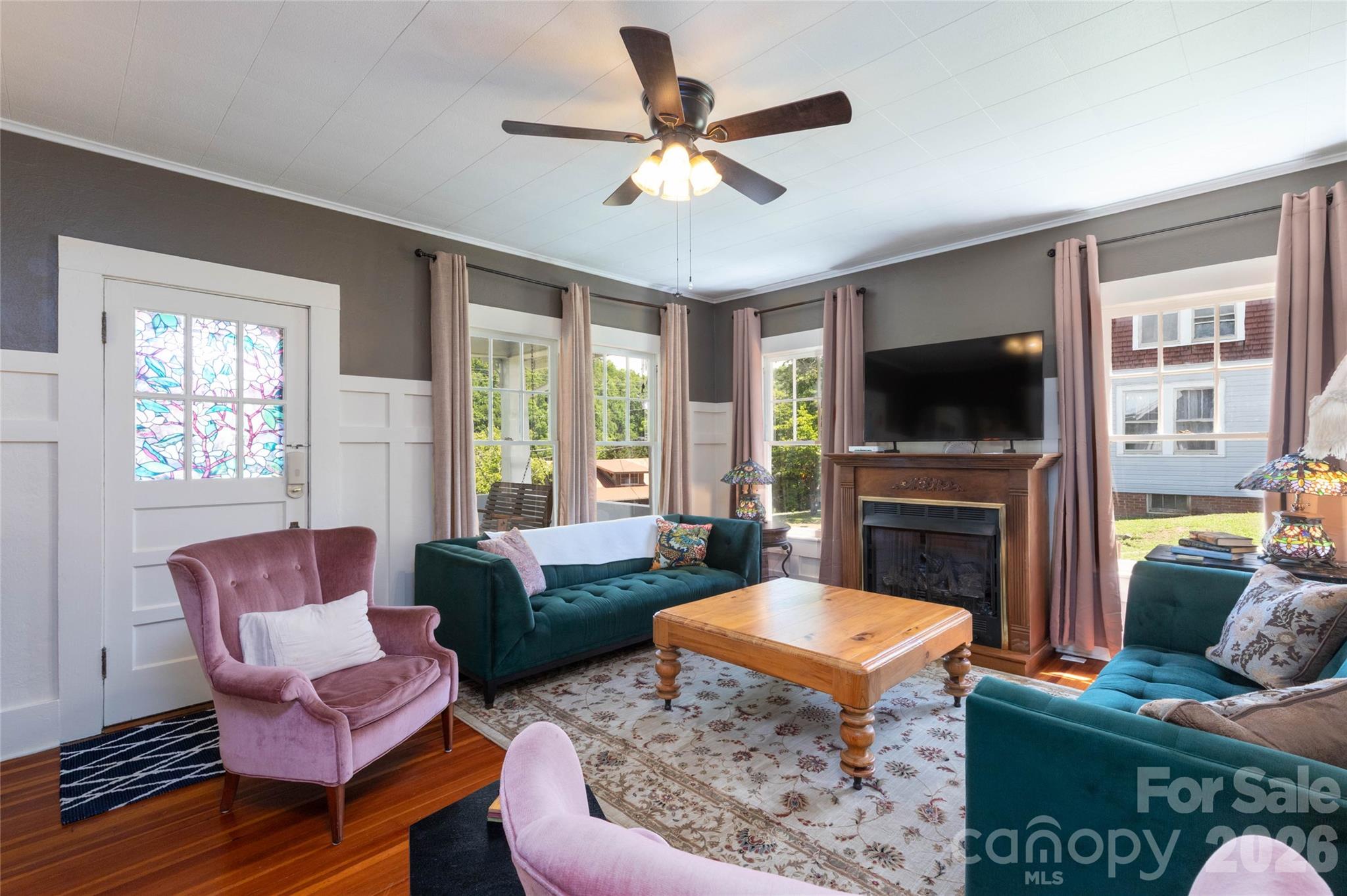 800 Main Street — Bryson City