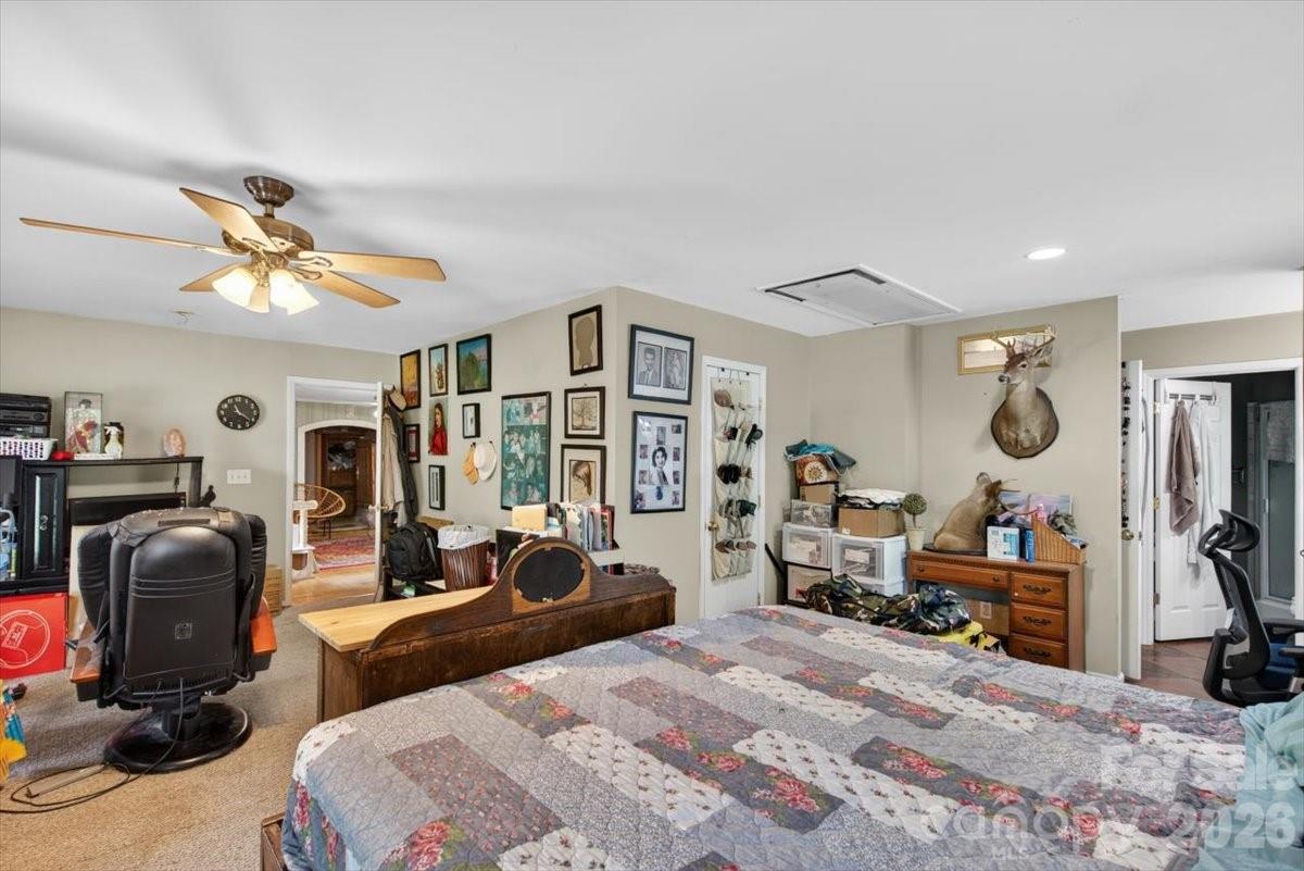 929 Shearers Road — Mooresville
