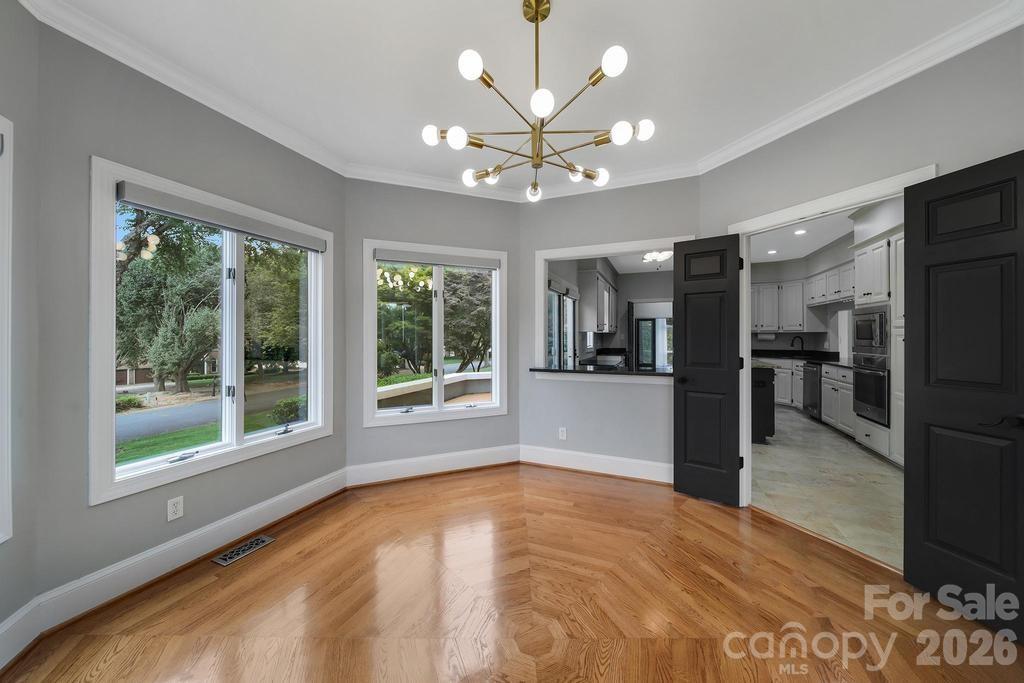 120 Royal Pointe Way — Mooresville