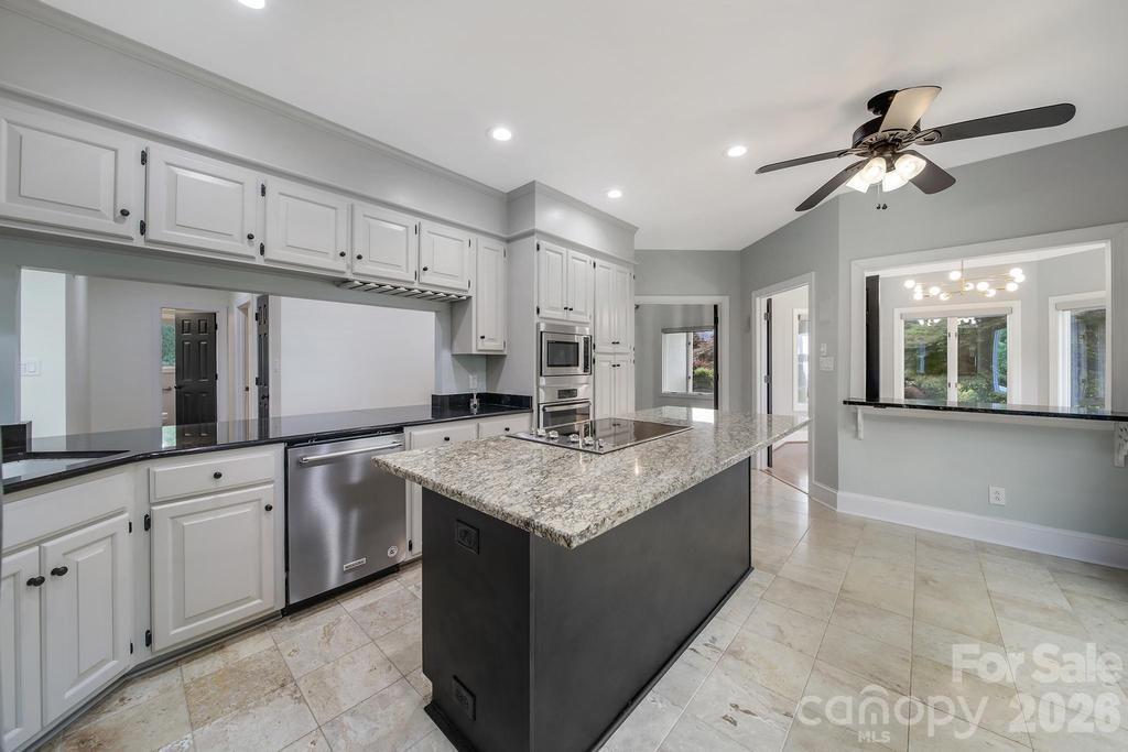 120 Royal Pointe Way — Mooresville