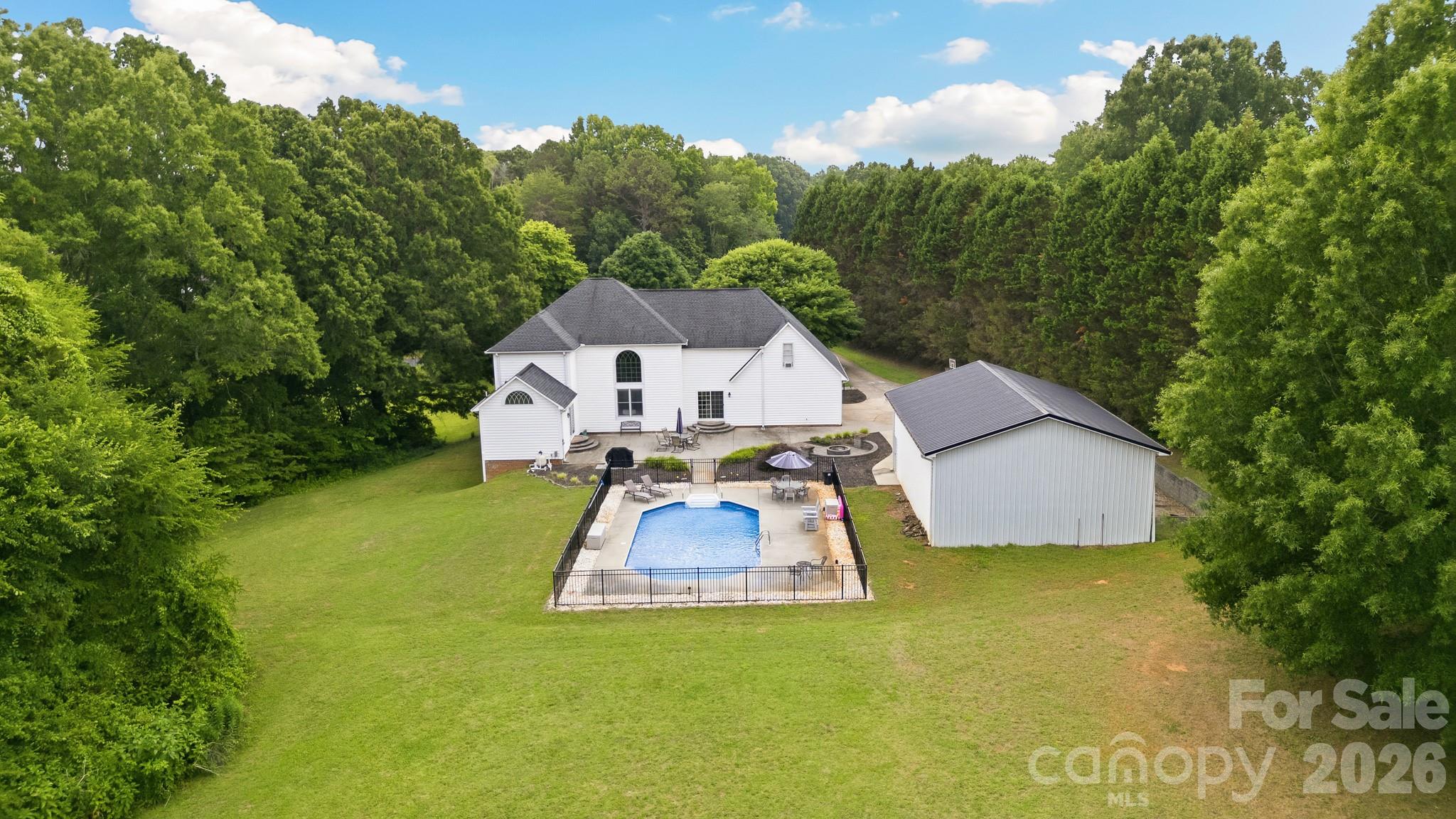 825 Timberlane Trail — Salisbury