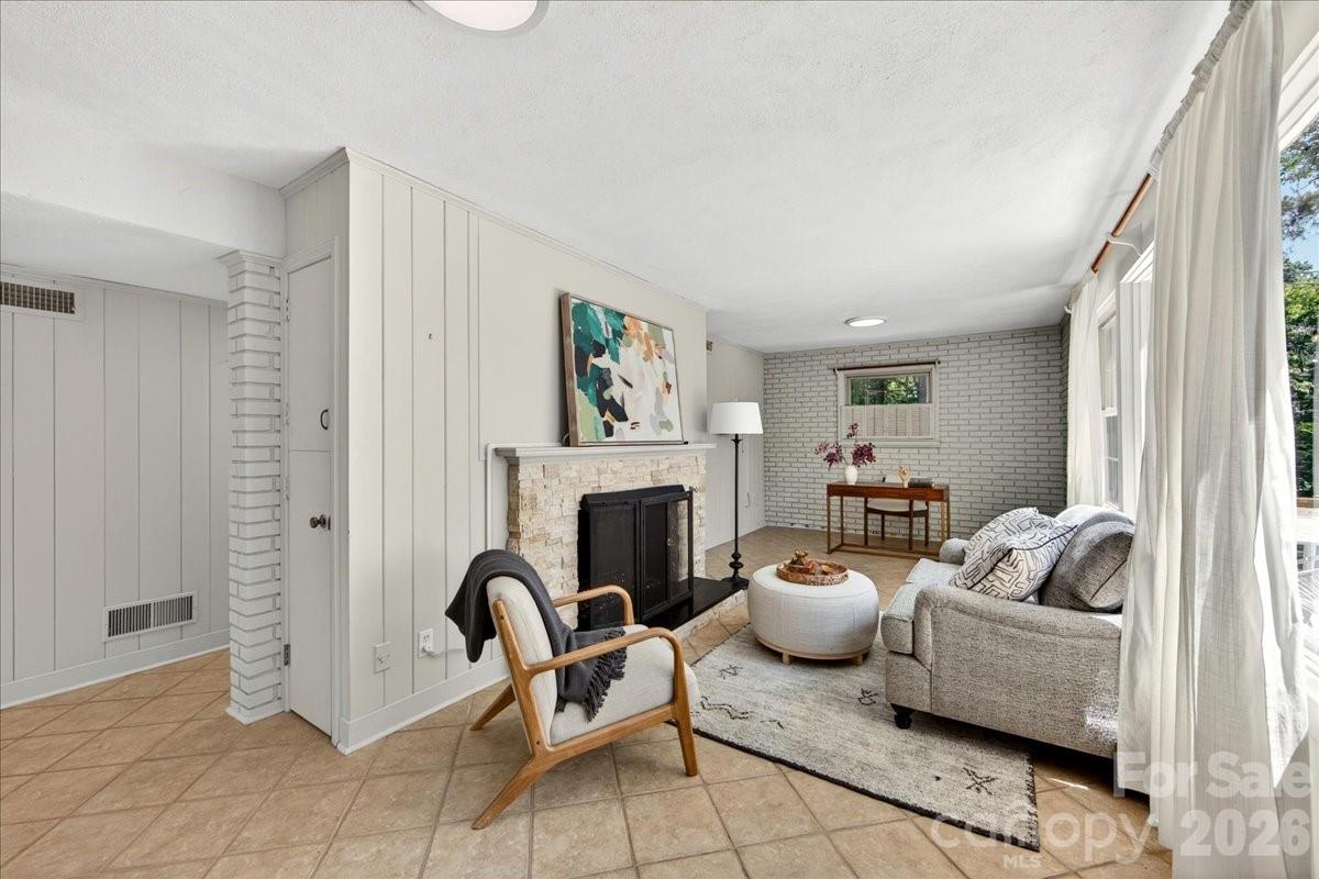 5451 Addison Drive — Charlotte