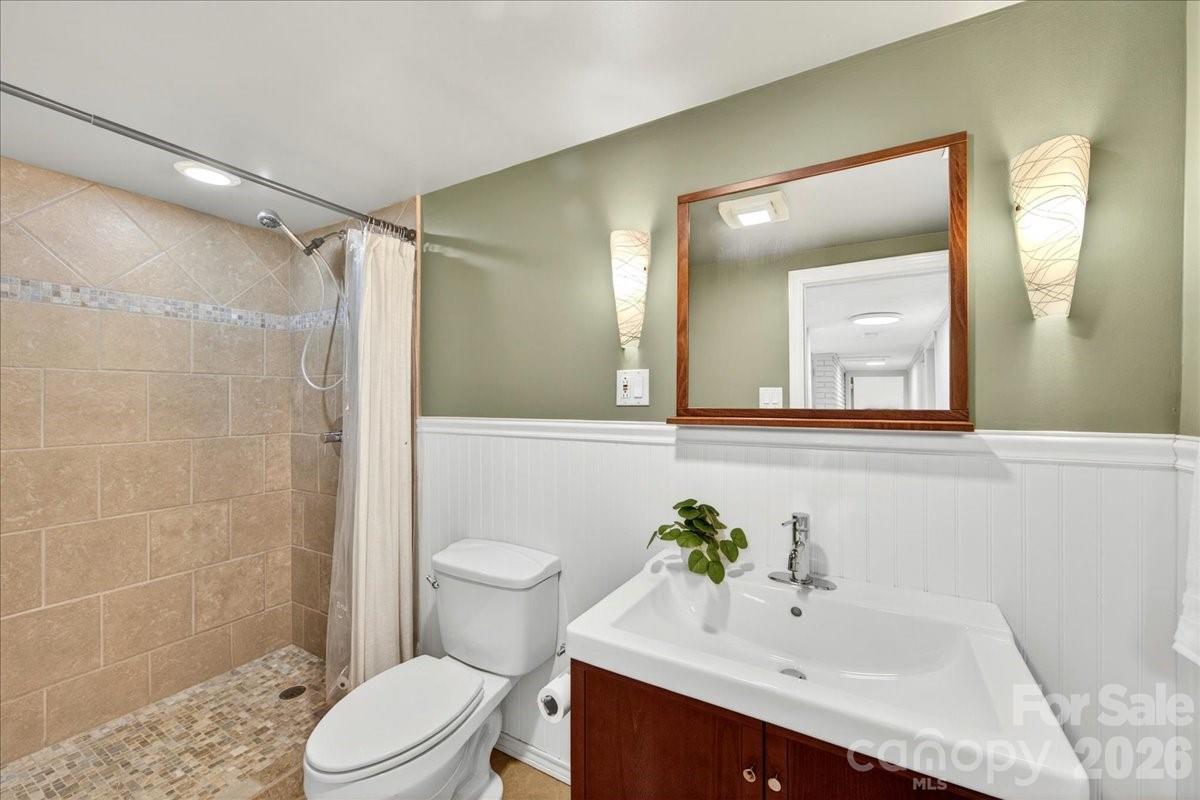 5451 Addison Drive — Charlotte