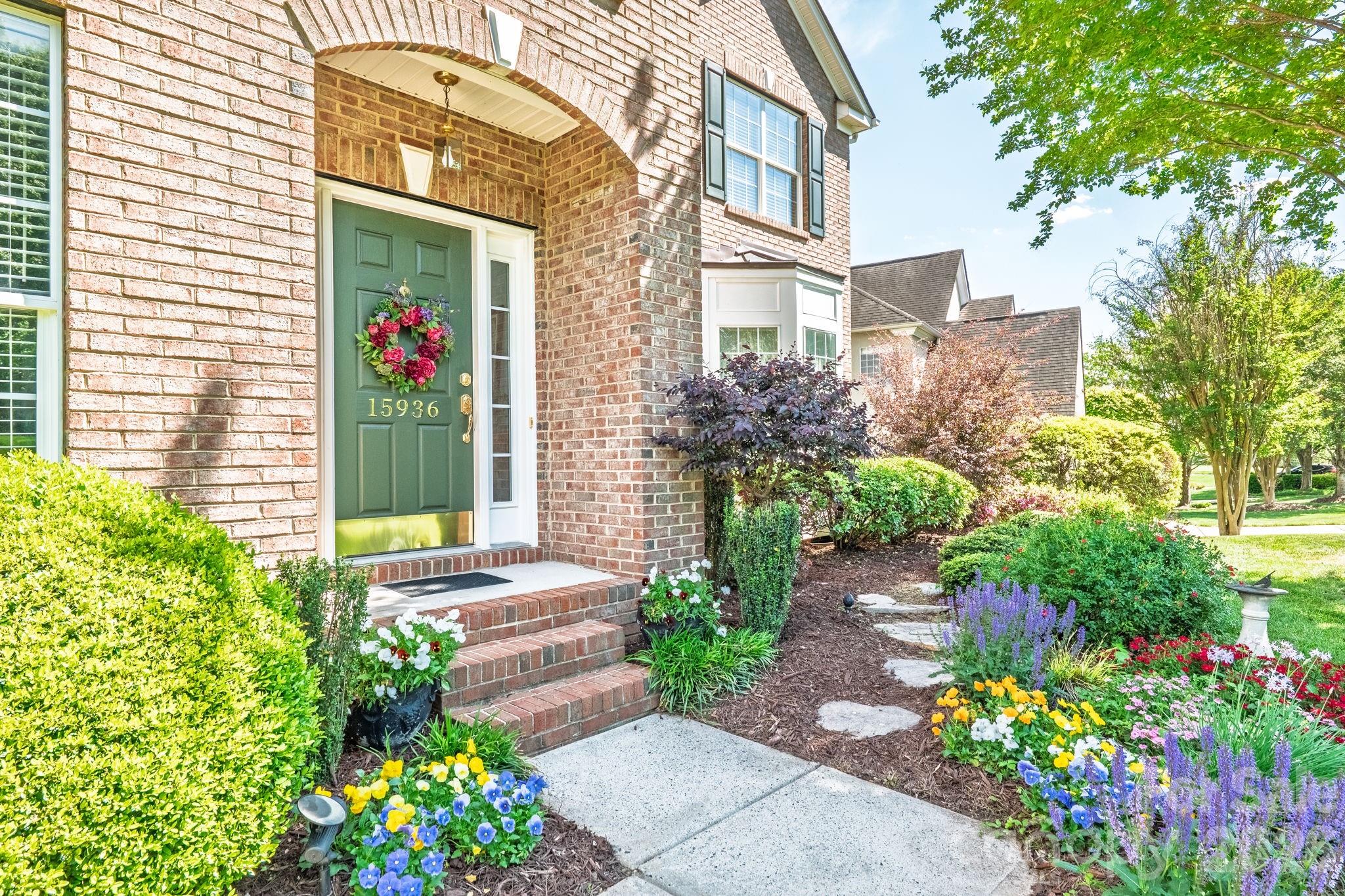 15936 Northstone Drive — Huntersville