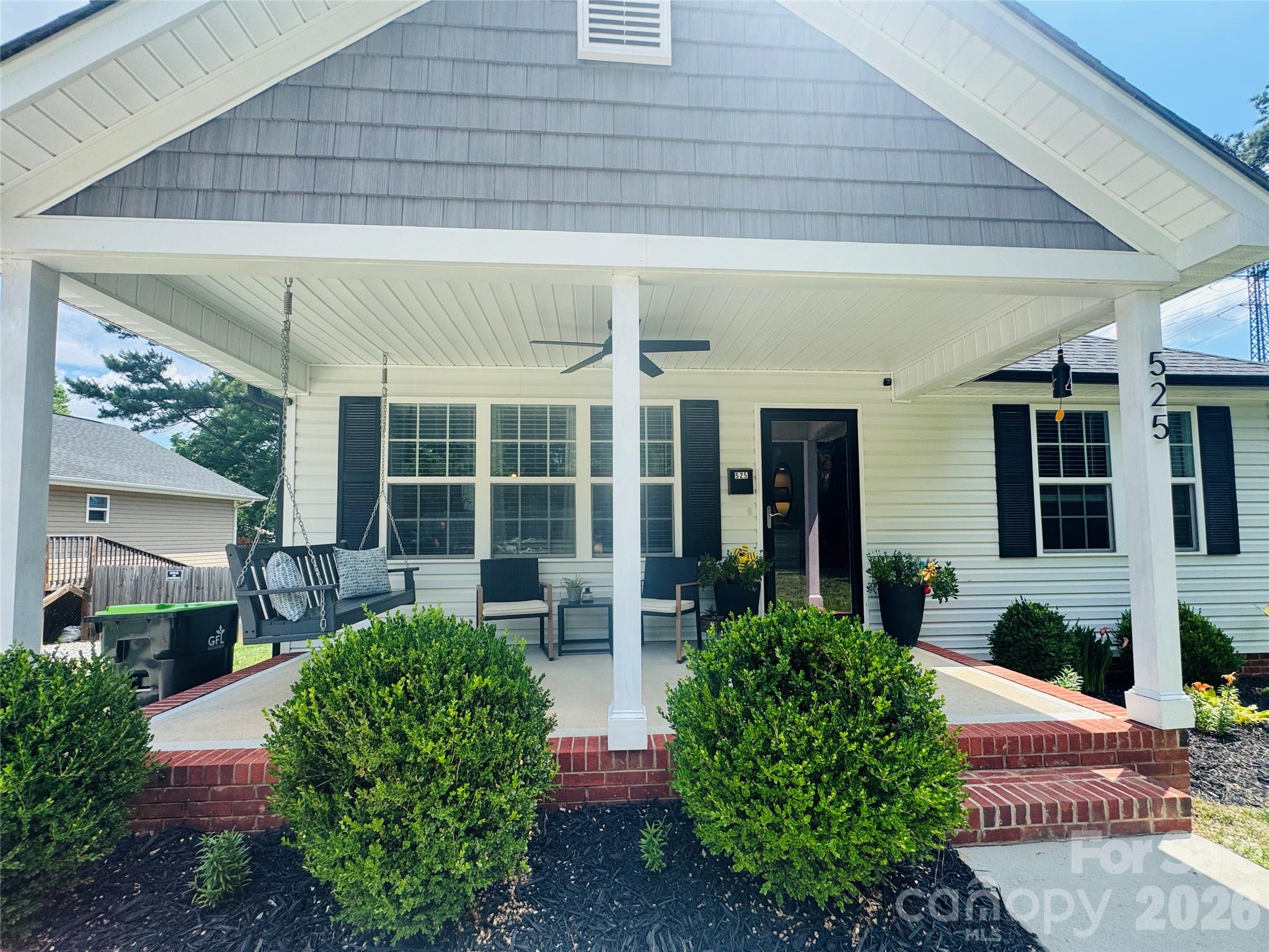 525 Ridge Avenue — China Grove