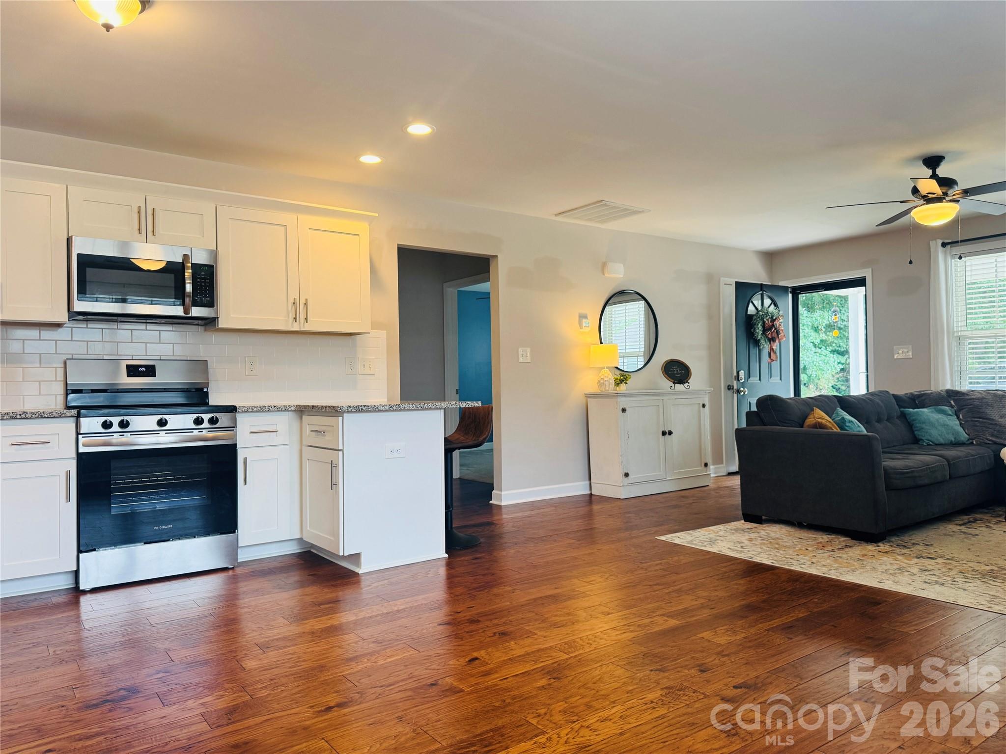 525 Ridge Avenue — China Grove