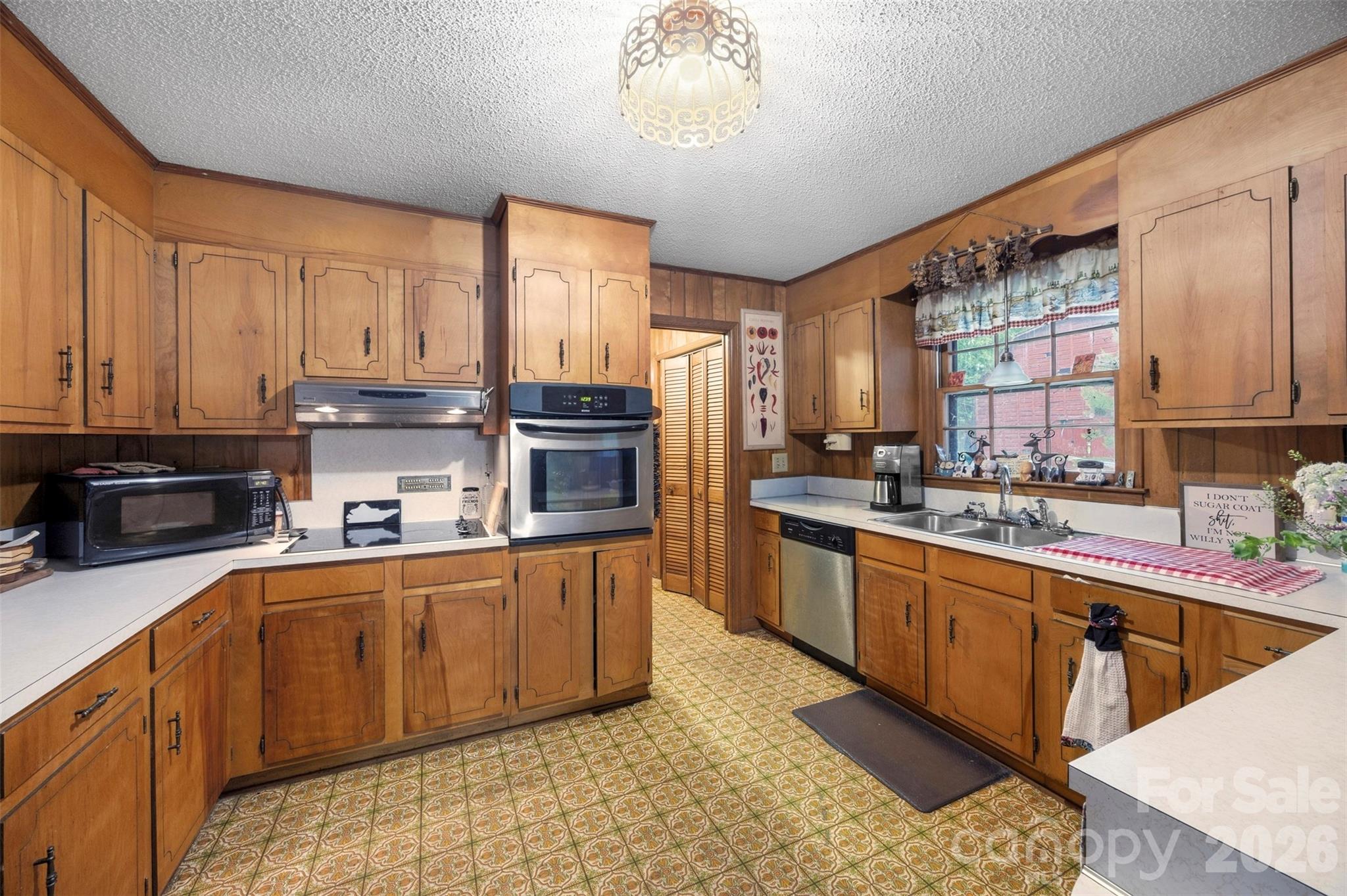 5139 E Dixon Boulevard — Kings Mountain