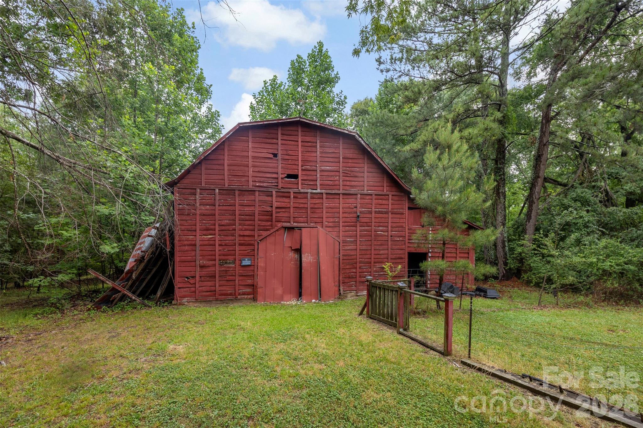 5139 E Dixon Boulevard — Kings Mountain