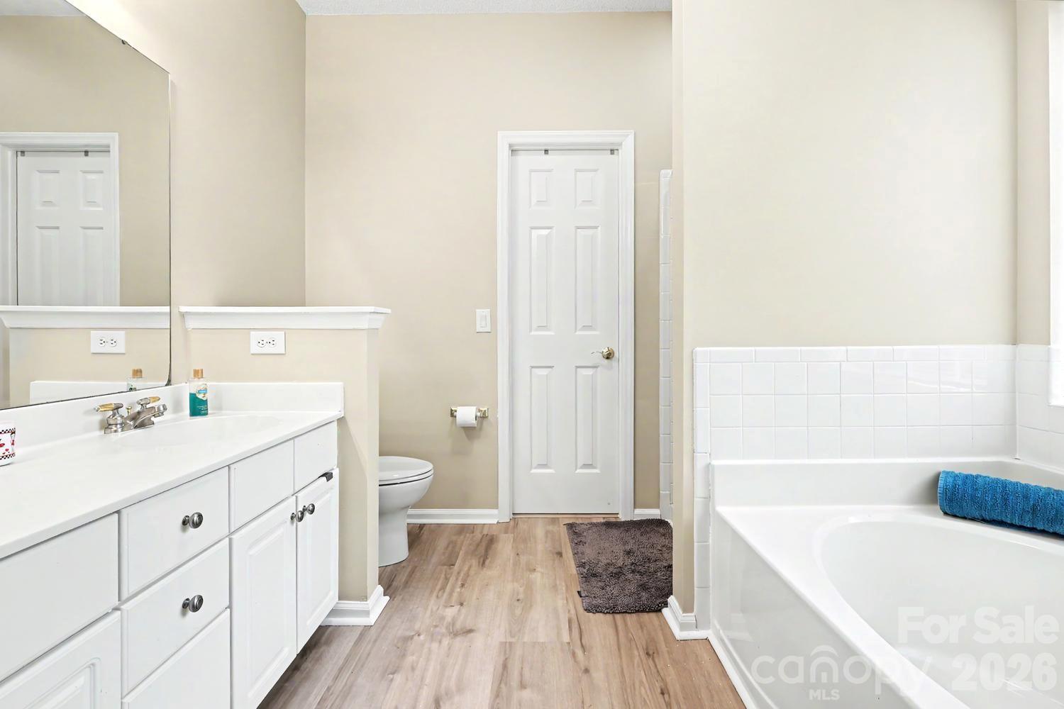 4710 Kirkgard Trail — Charlotte