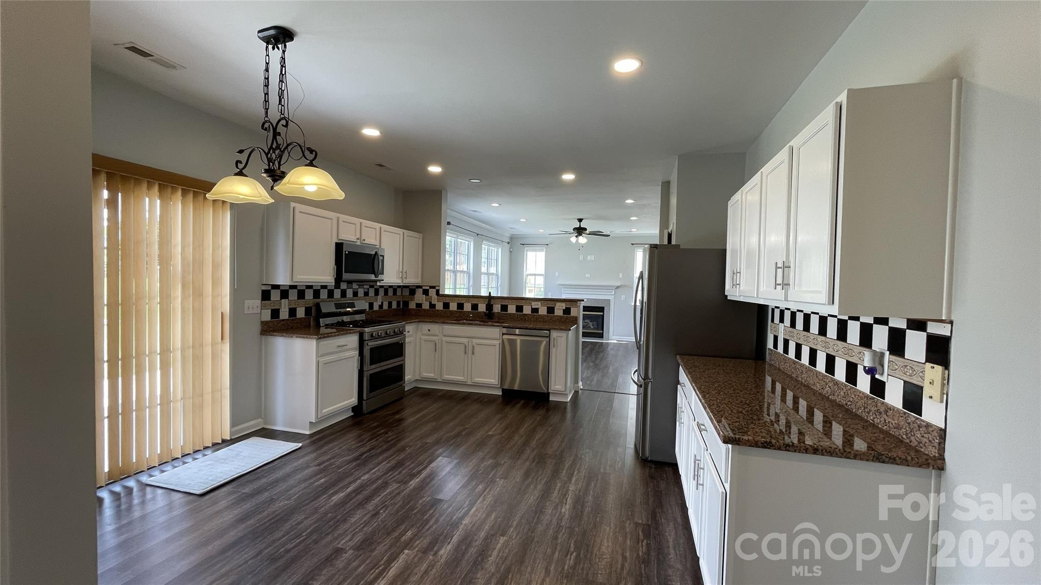 17425 Westmill Lane — Charlotte