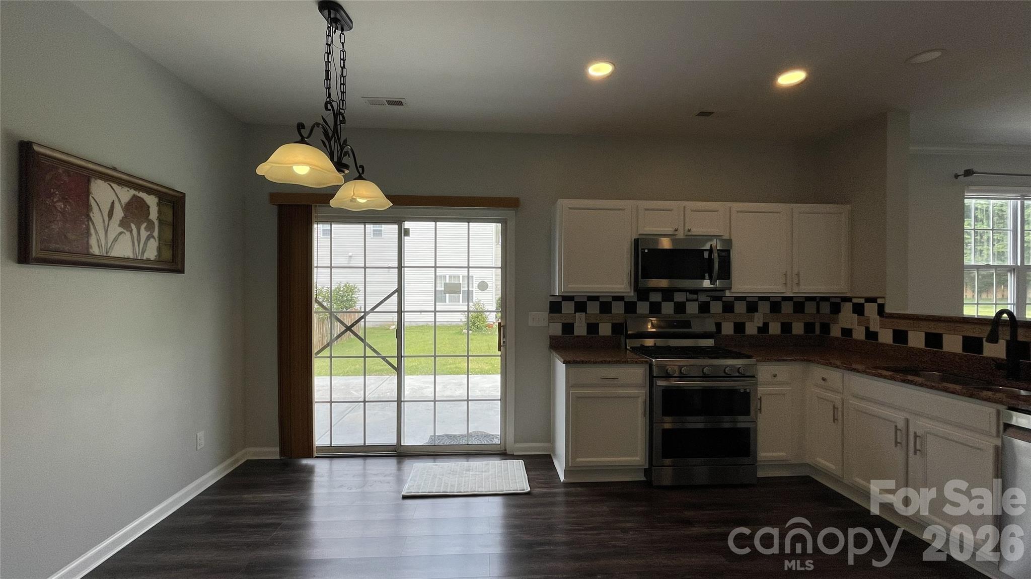 17425 Westmill Lane — Charlotte