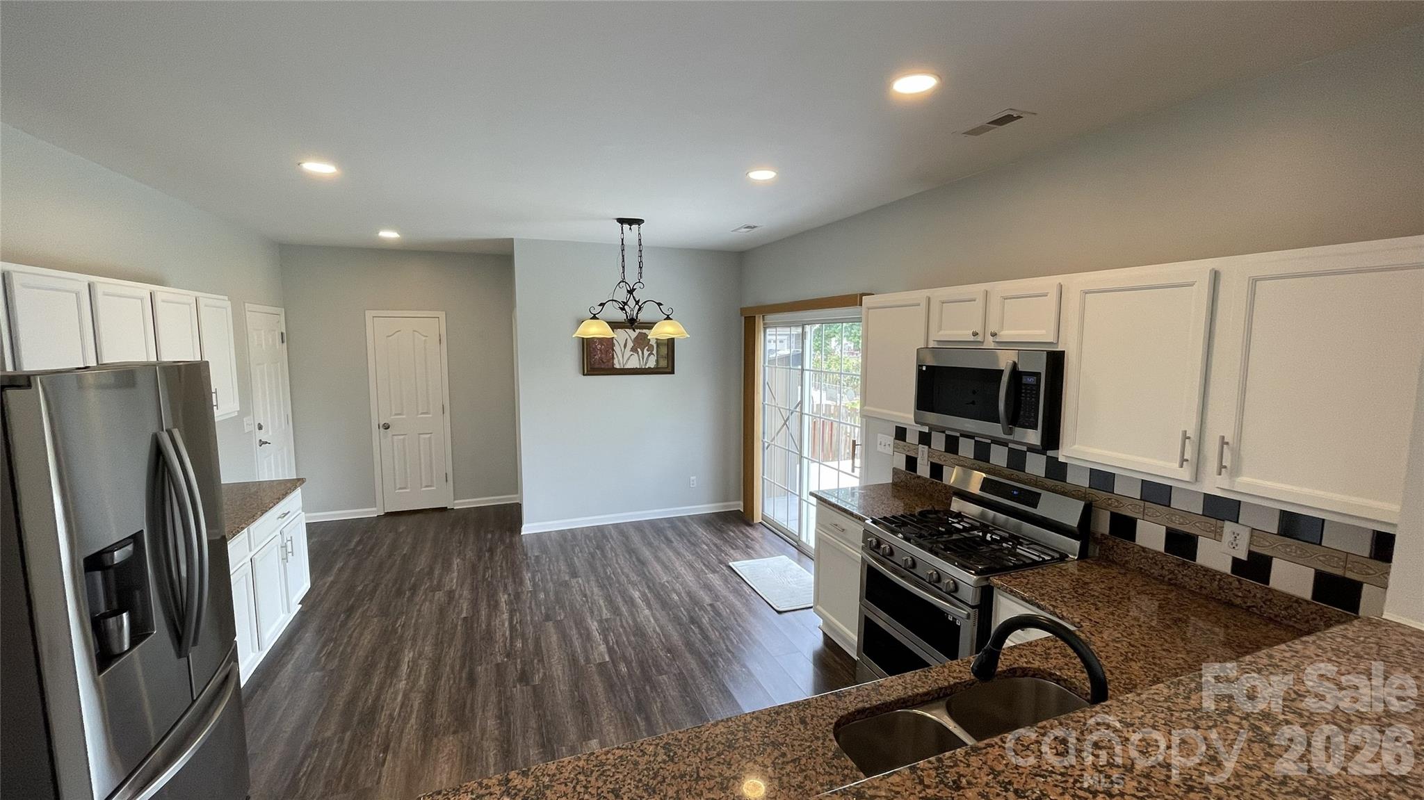 17425 Westmill Lane — Charlotte