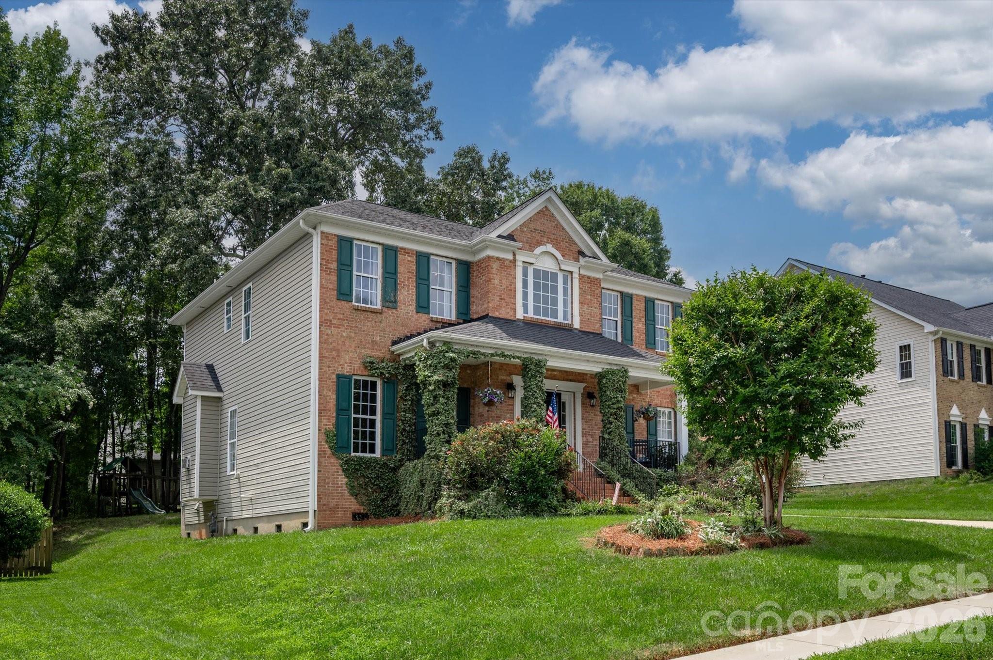 4134 Oakton Ridge Court — Matthews