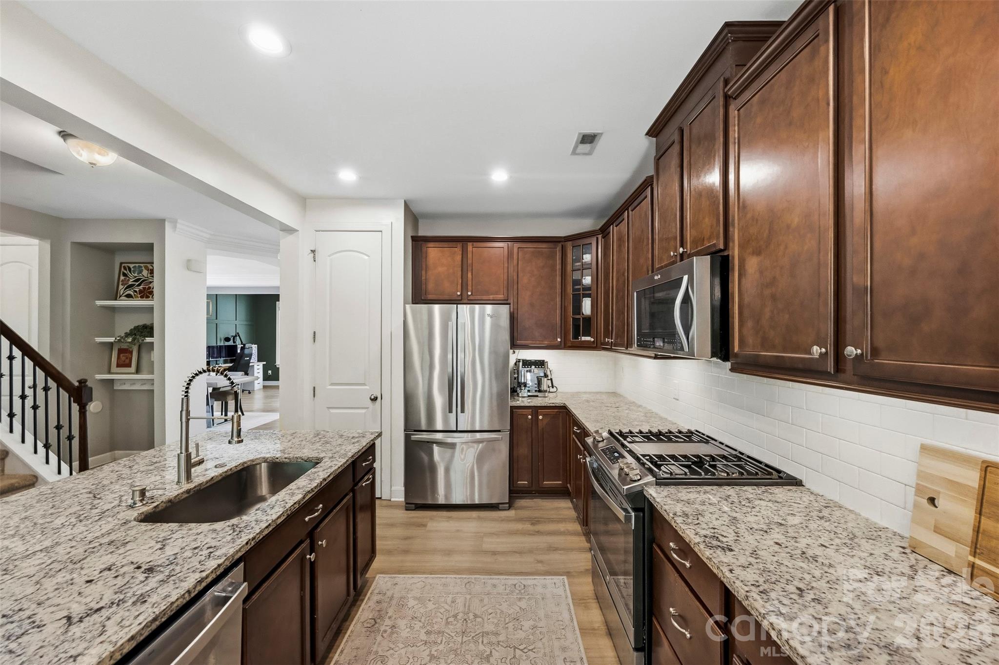 7116 Toxaway Lane — Charlotte