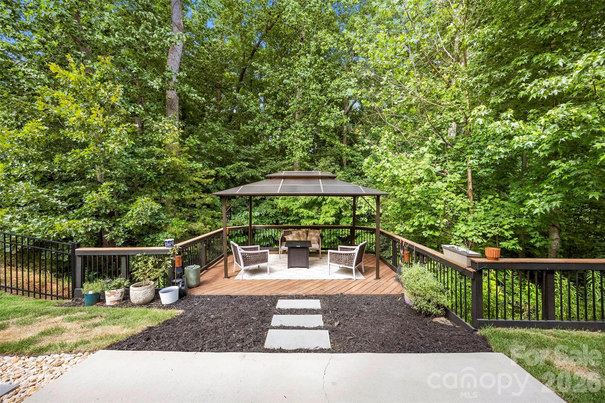 7116 Toxaway Lane — Charlotte