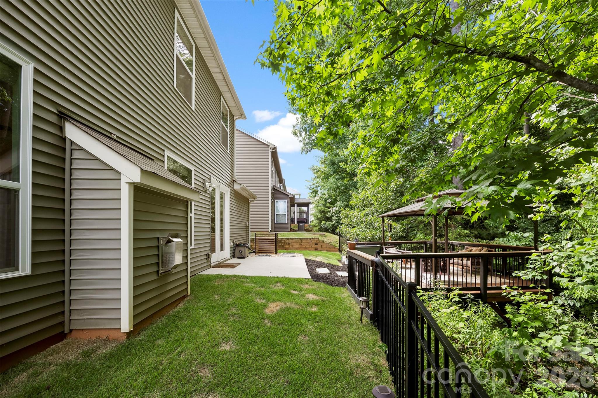 7116 Toxaway Lane — Charlotte