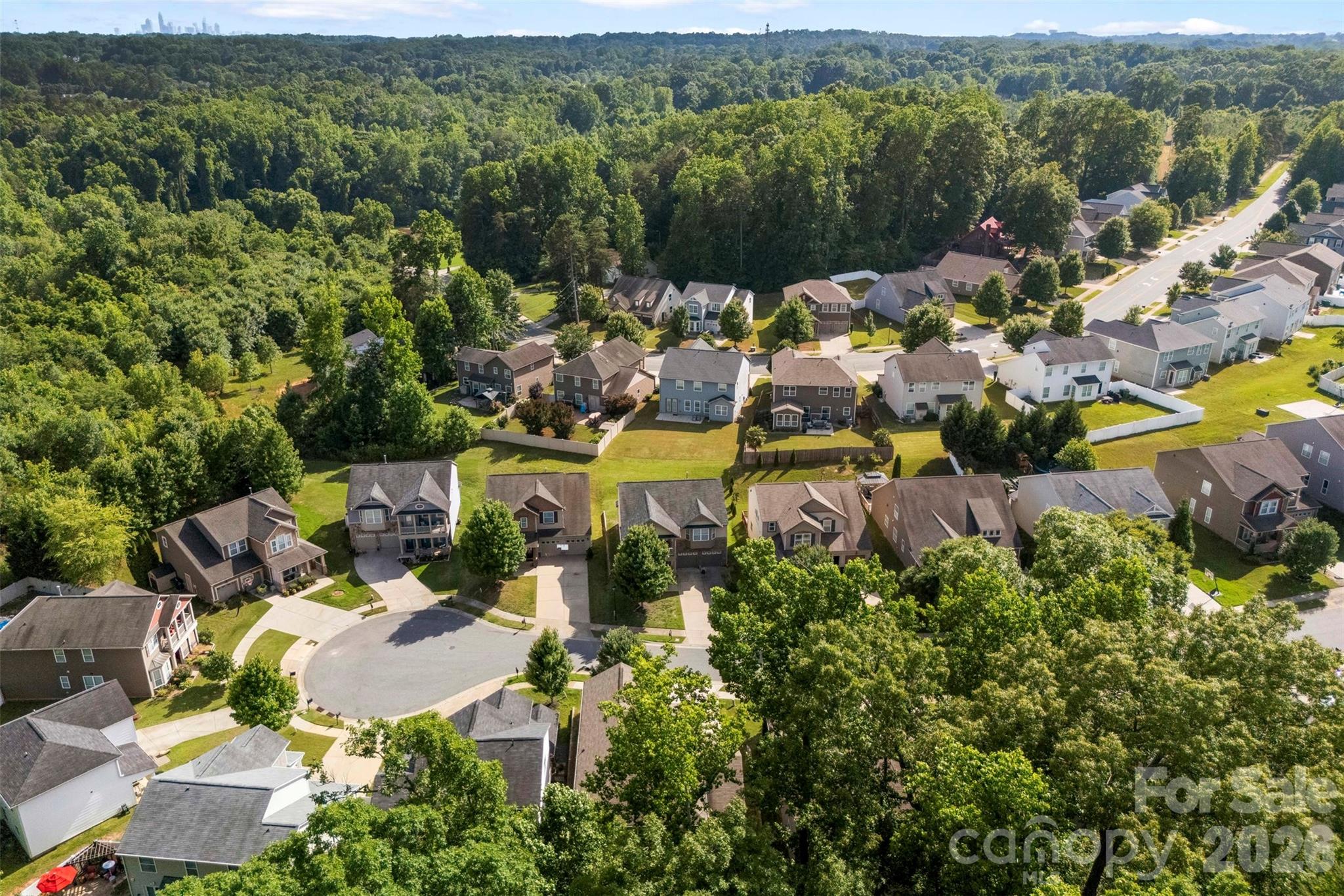 7116 Toxaway Lane — Charlotte