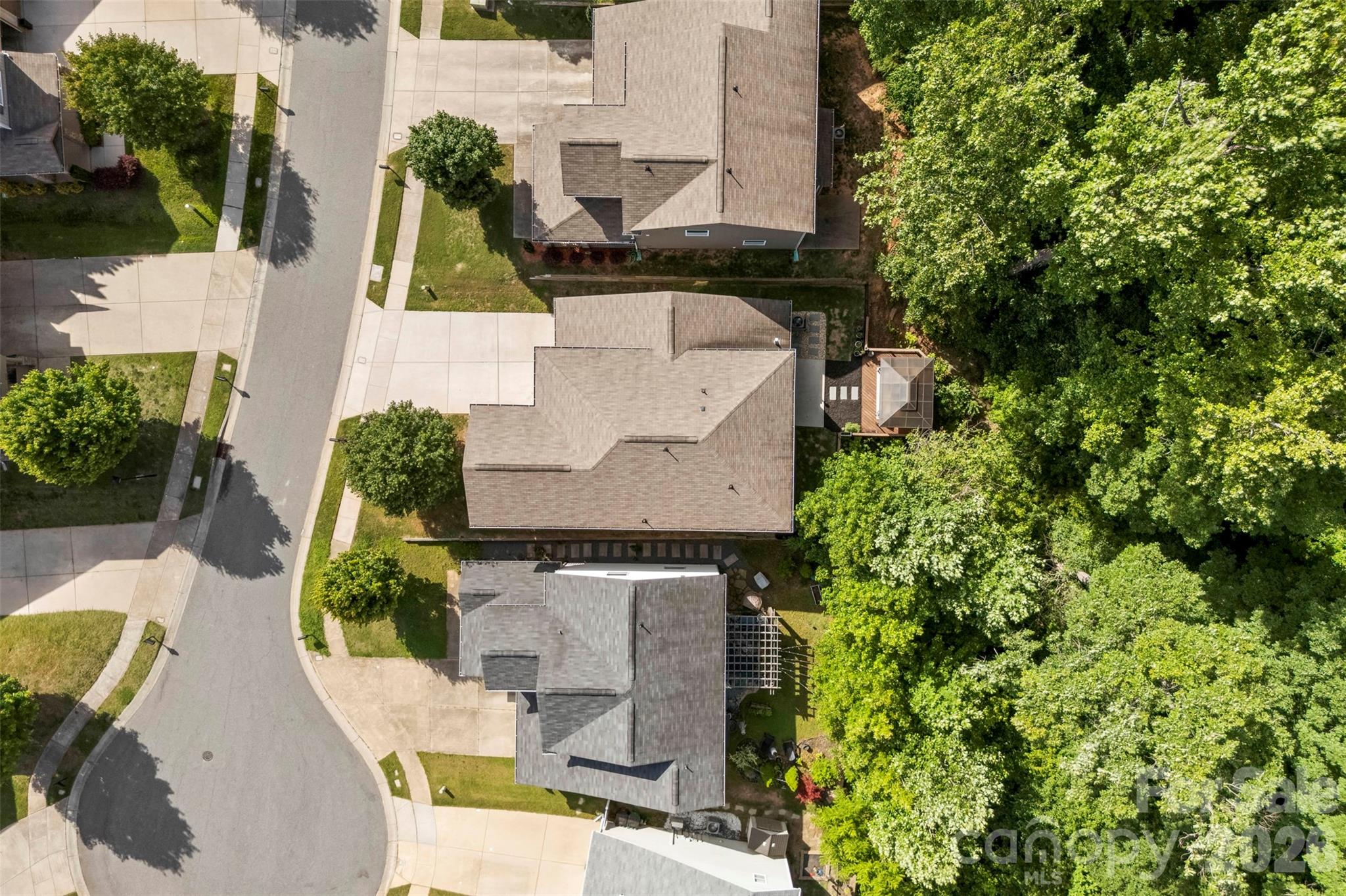 7116 Toxaway Lane — Charlotte