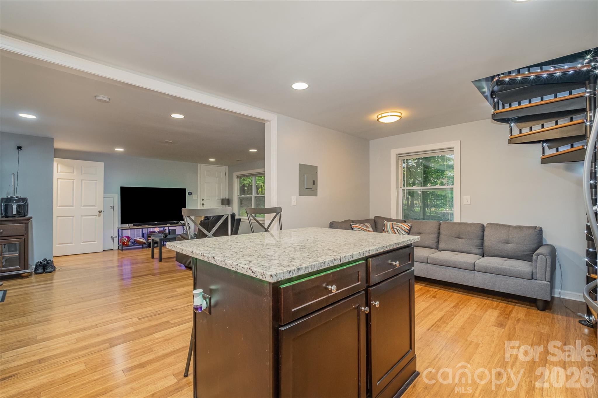 6200 Old Providence Road — Charlotte