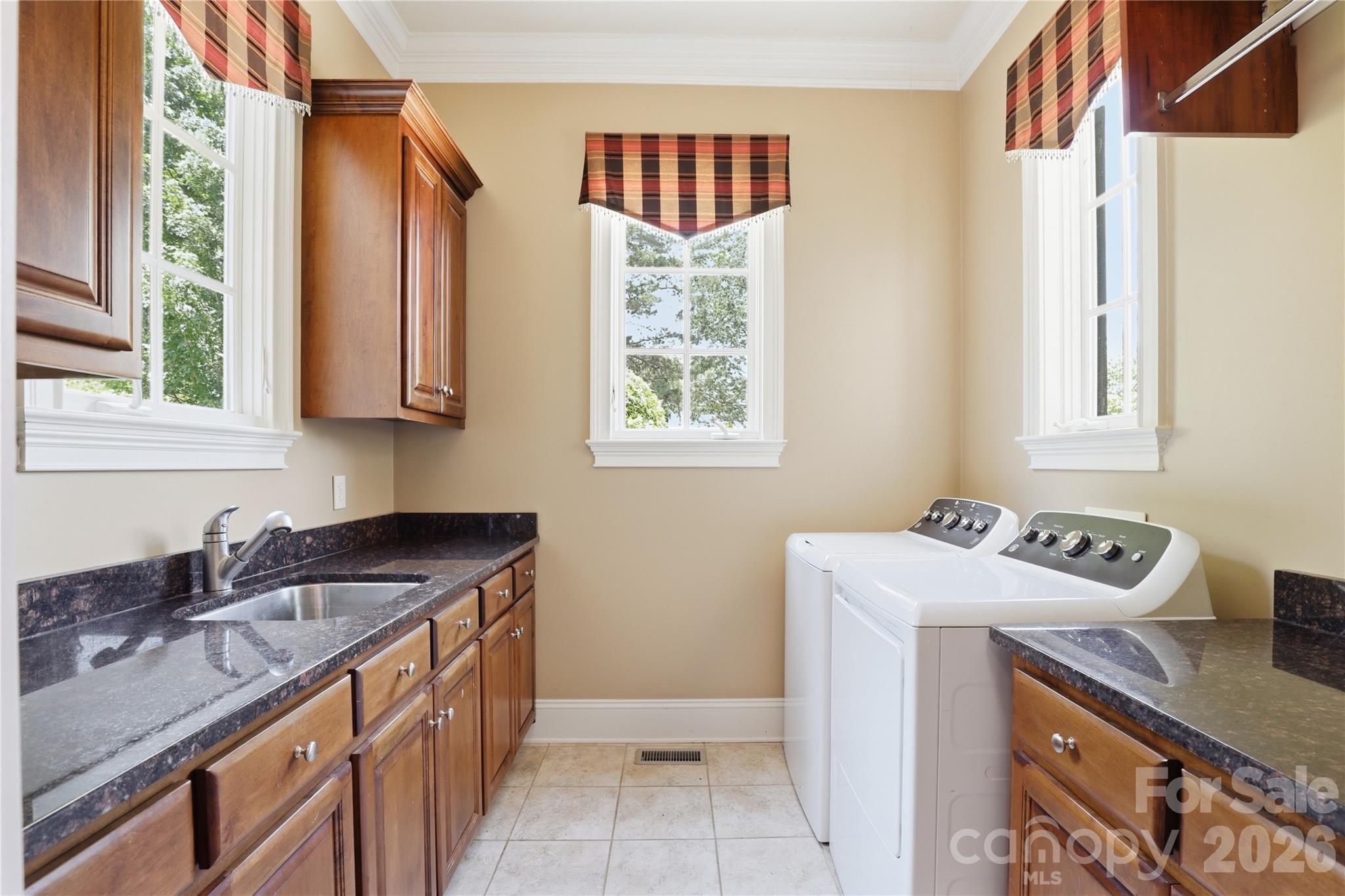 161 Cape Cod Way — Mooresville