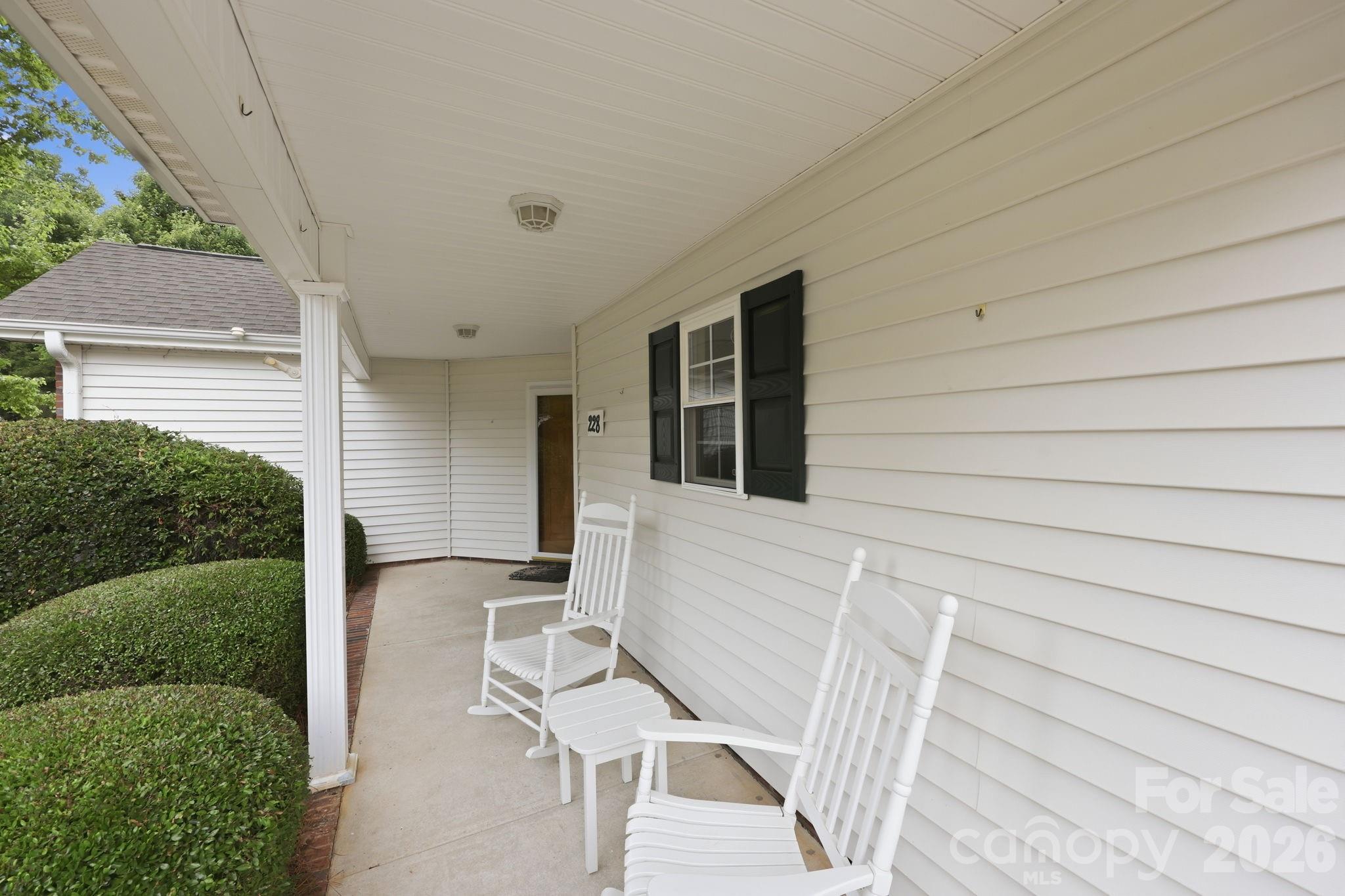 228 Oak Village Parkway — Mooresville