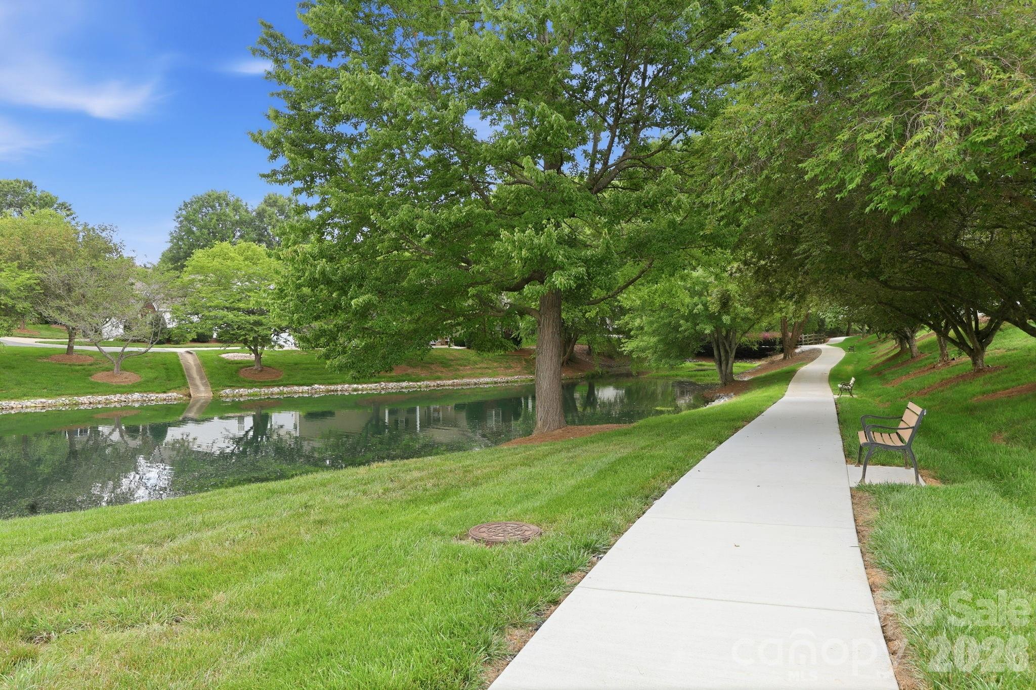 228 Oak Village Parkway — Mooresville
