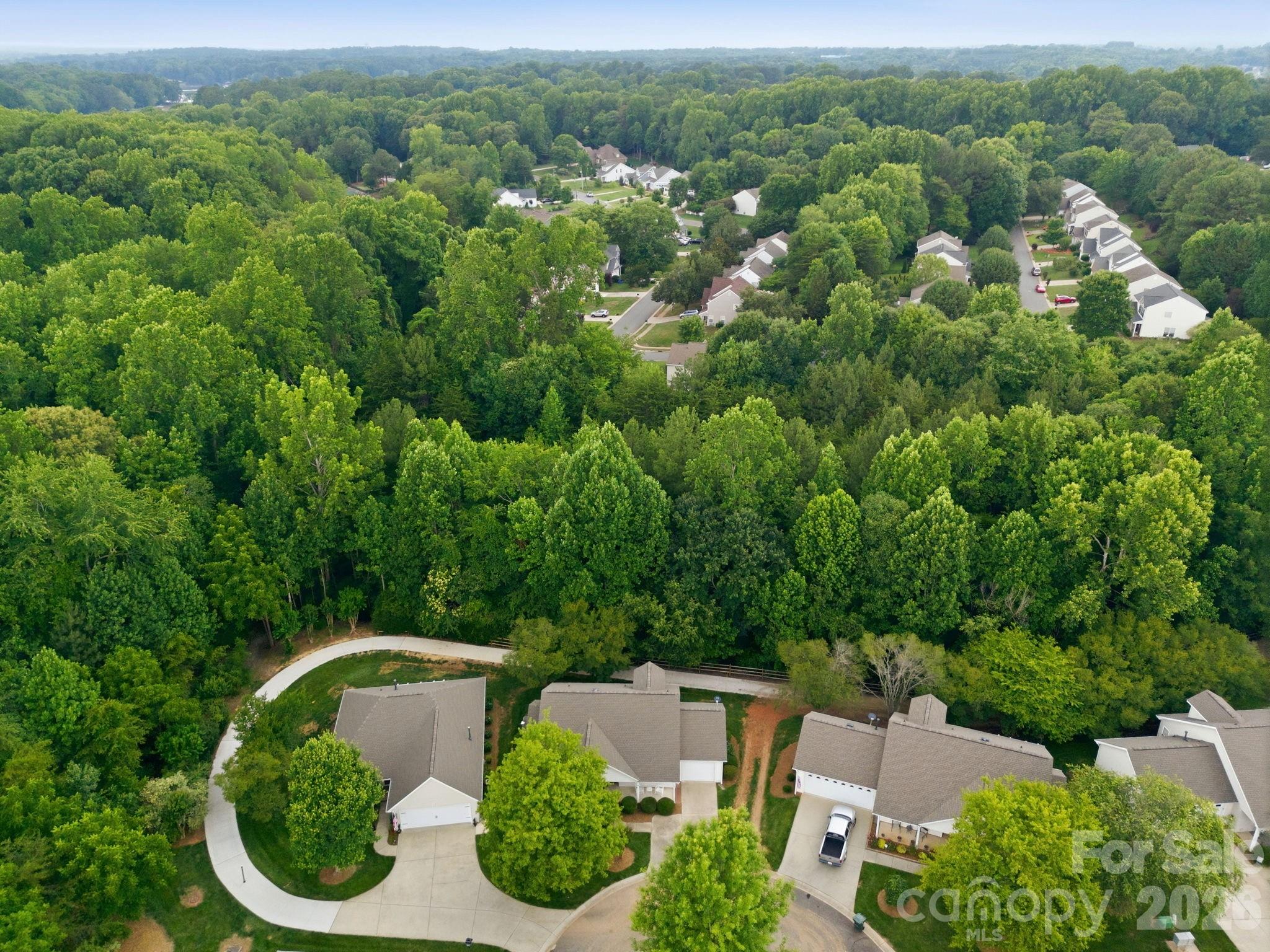 228 Oak Village Parkway — Mooresville