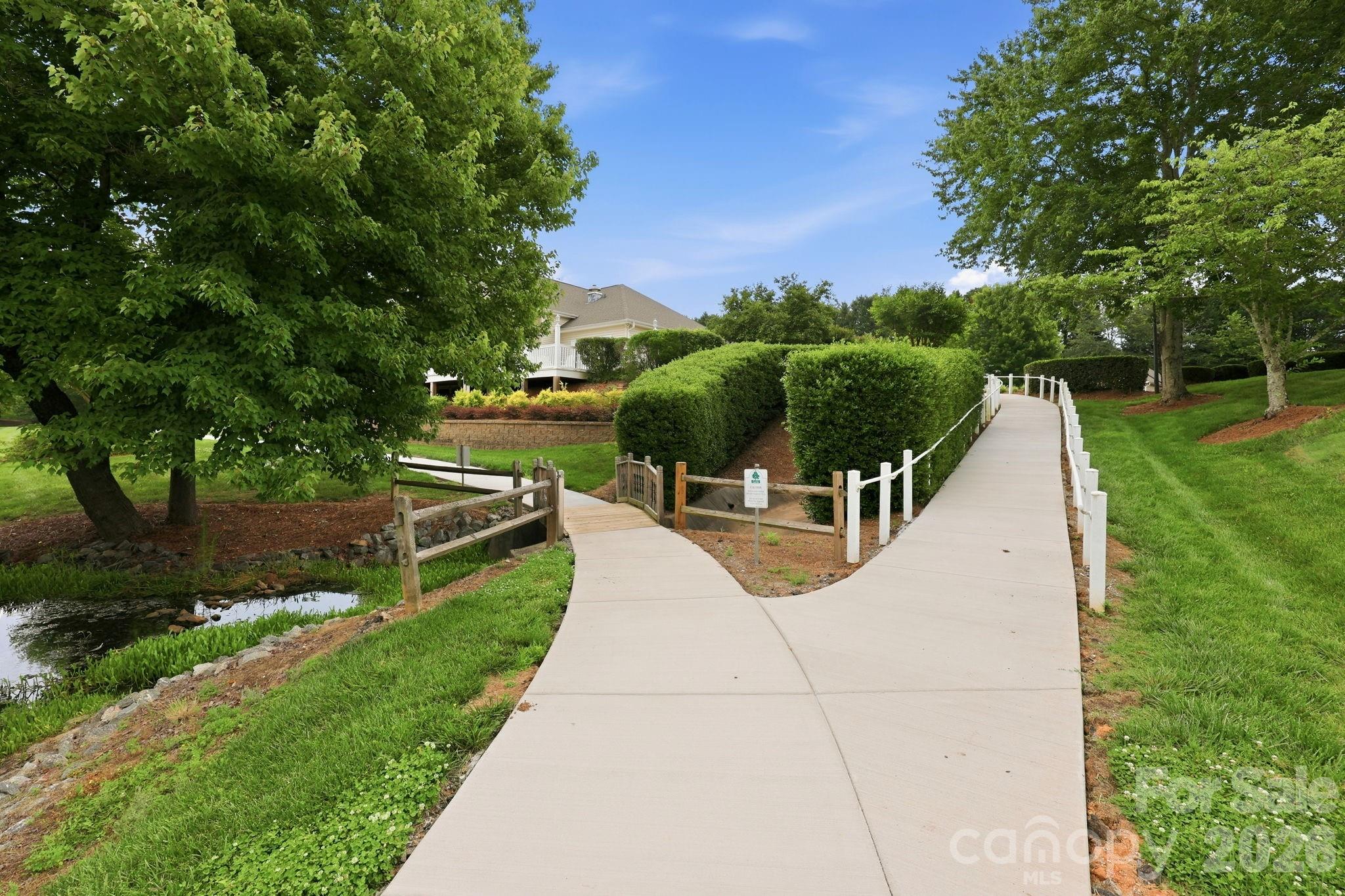 228 Oak Village Parkway — Mooresville