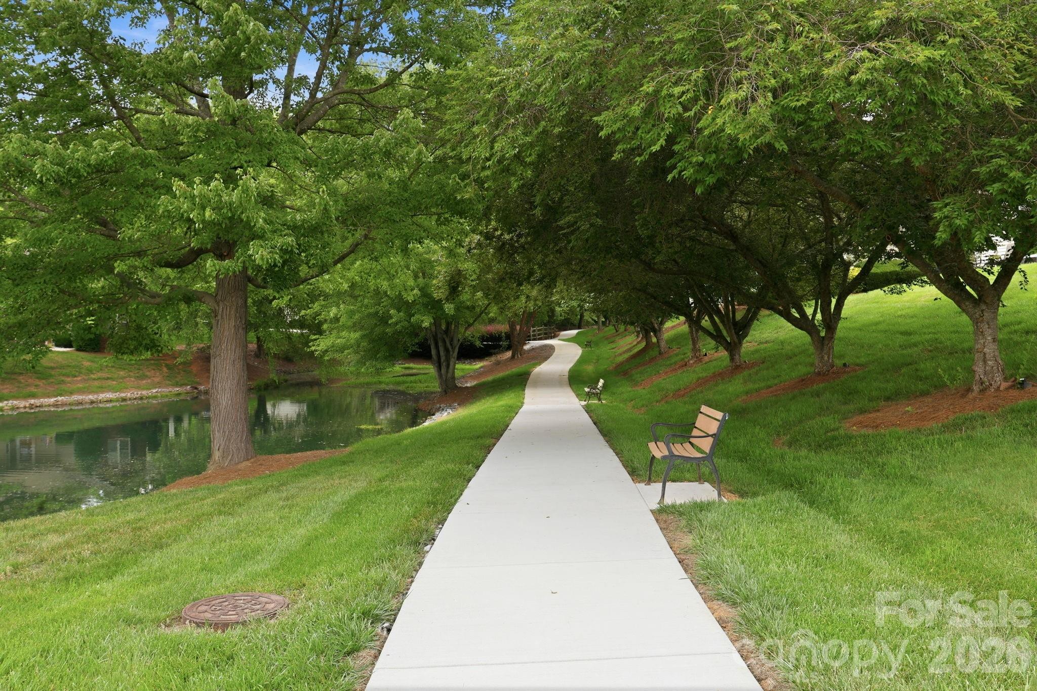 228 Oak Village Parkway — Mooresville