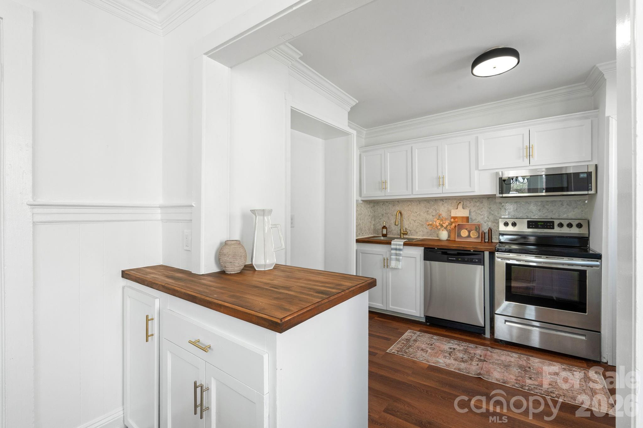 4 Elliott Drive — Thomasville