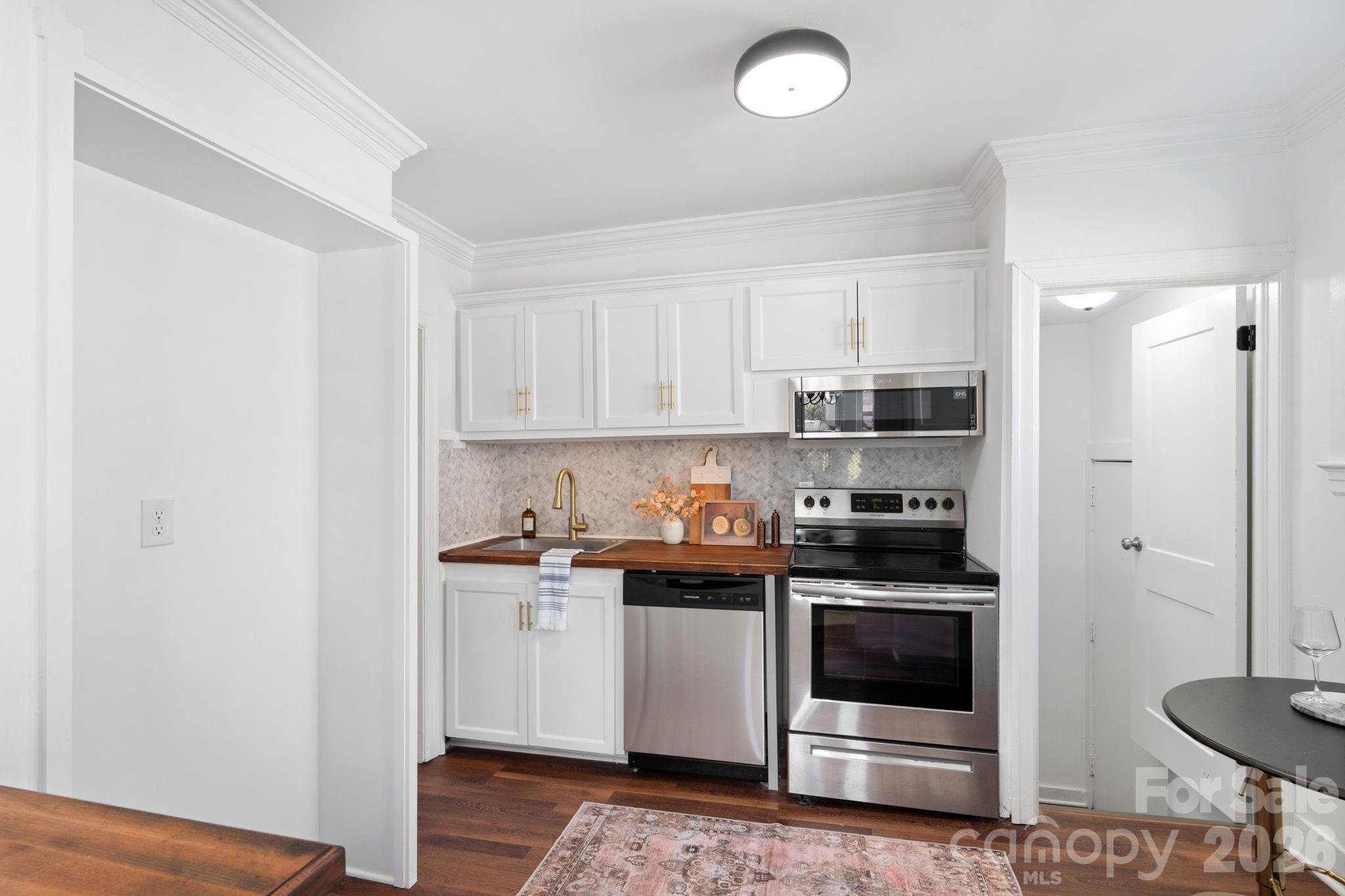4 Elliott Drive — Thomasville