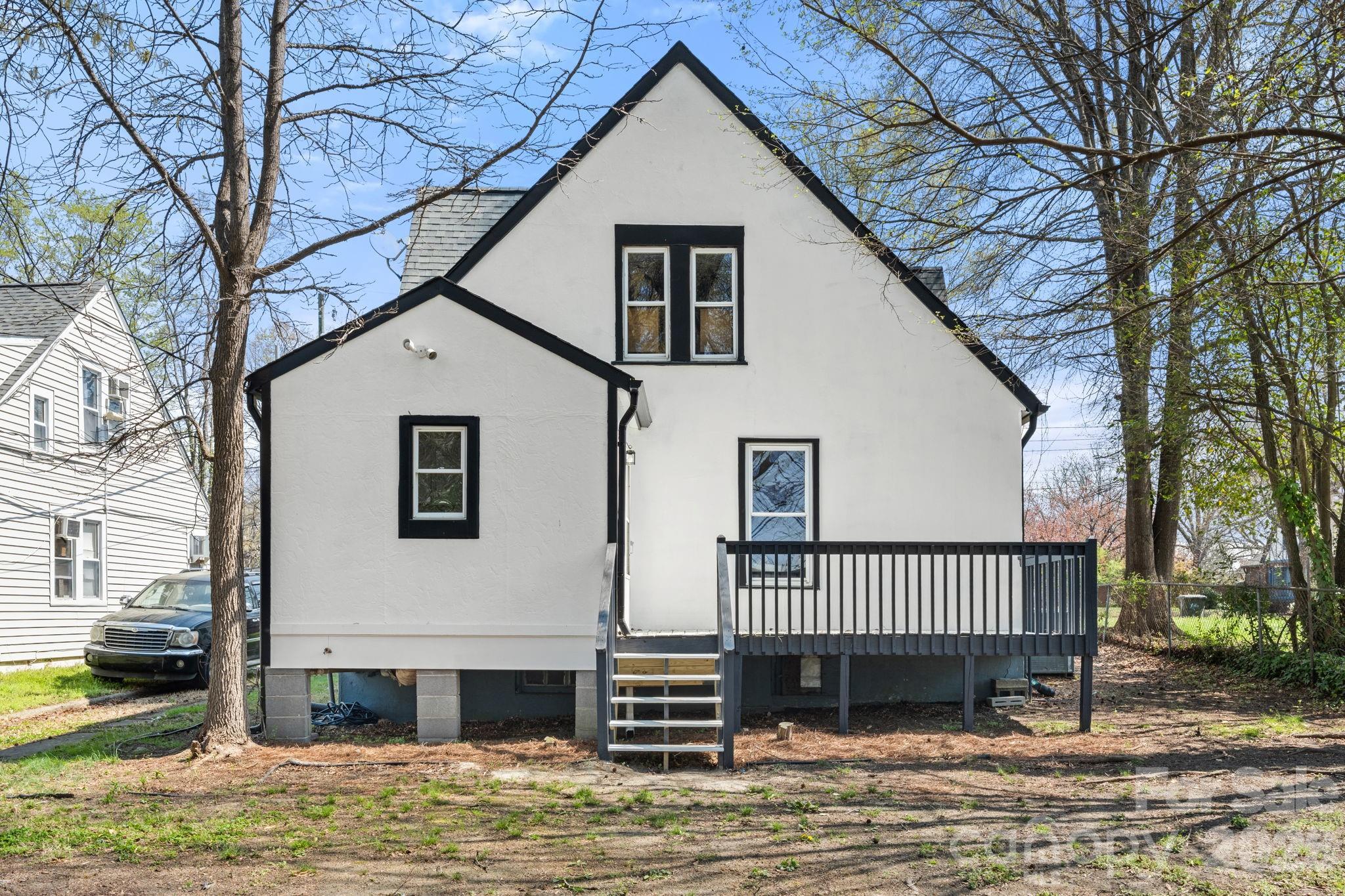 4 Elliott Drive — Thomasville