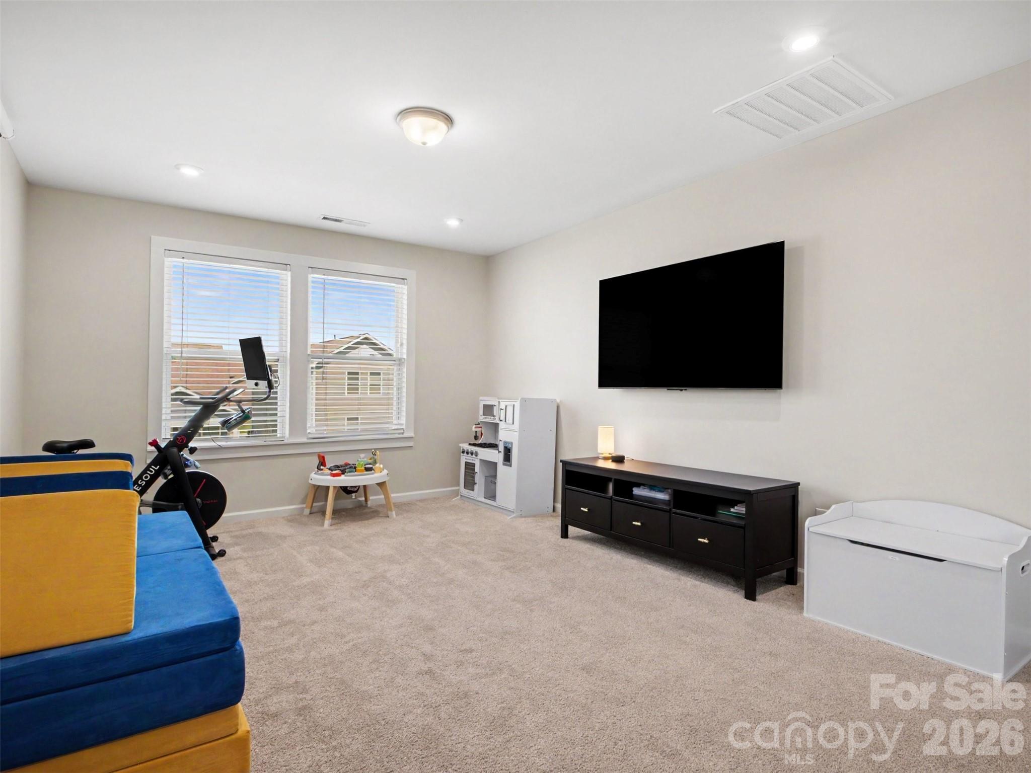 1331 Tollcross Road — Indian Trail