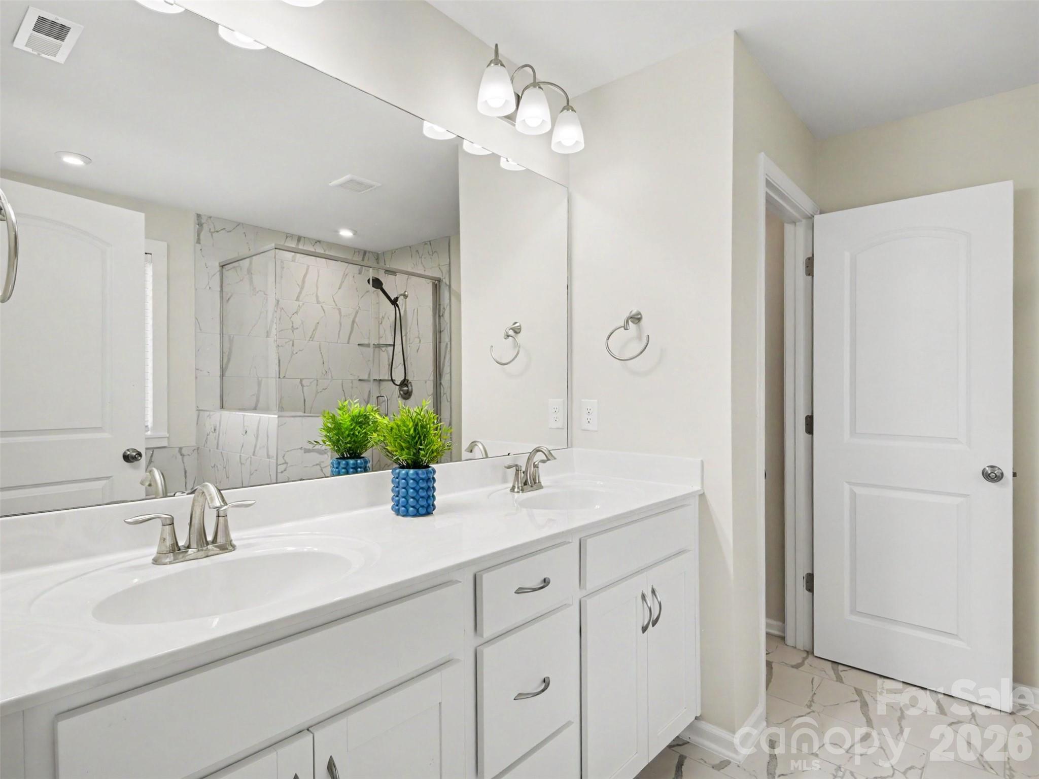 1331 Tollcross Road — Indian Trail