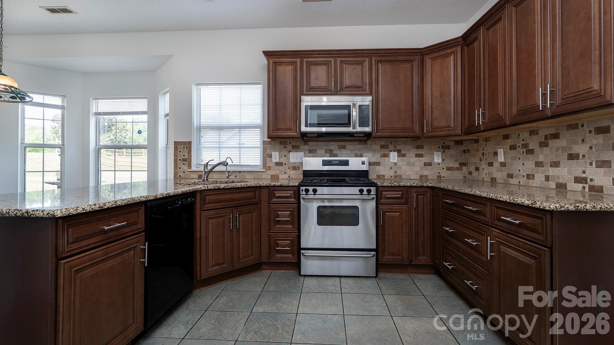 11807 Song Sparrow Lane — Charlotte