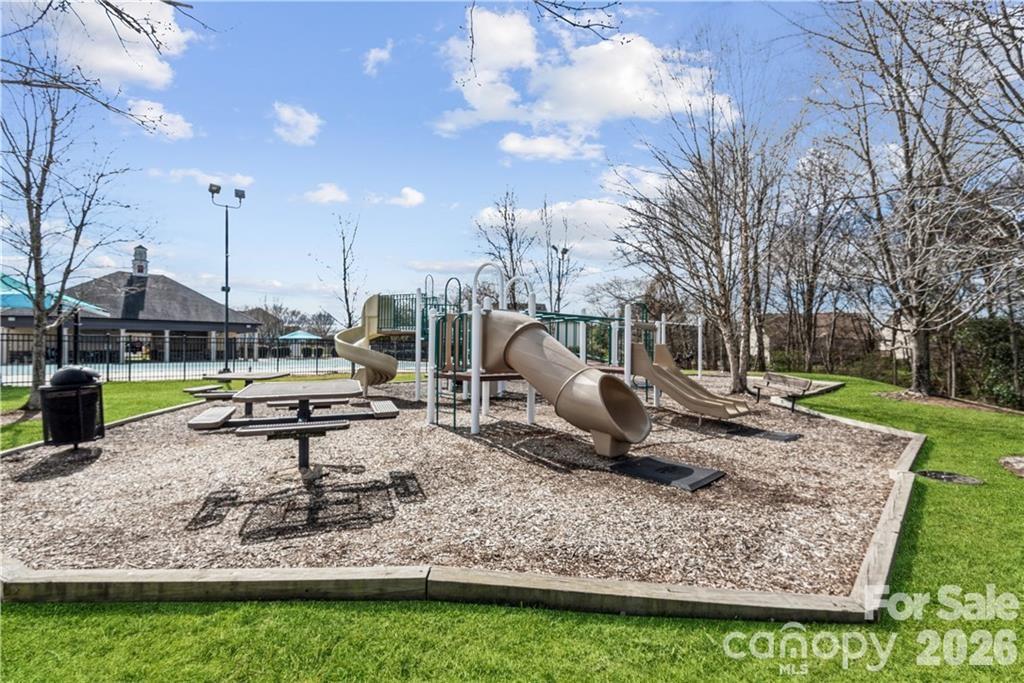4313 Bubbling Brook Court — Charlotte