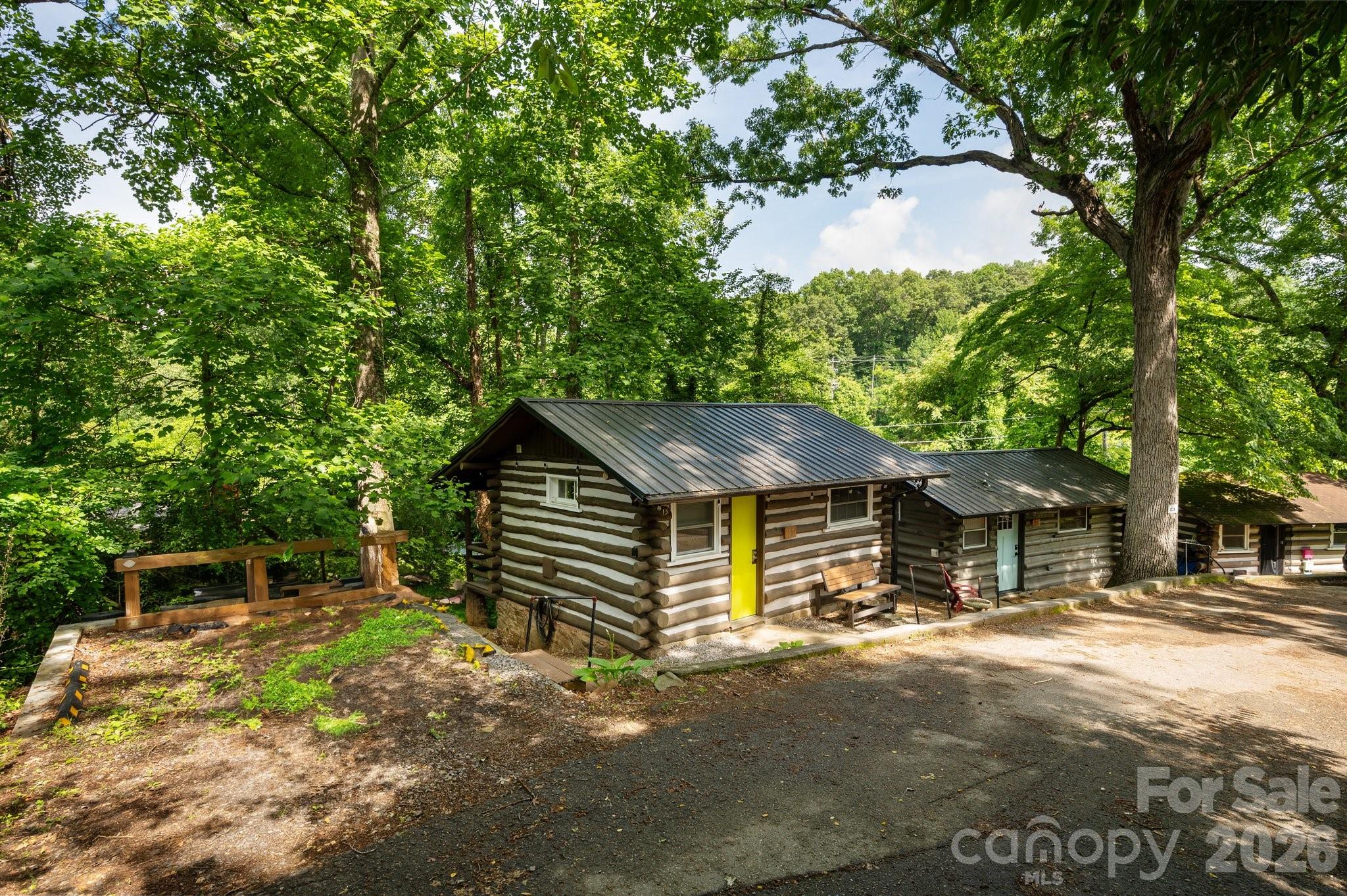 16 Cottage Drive — Asheville