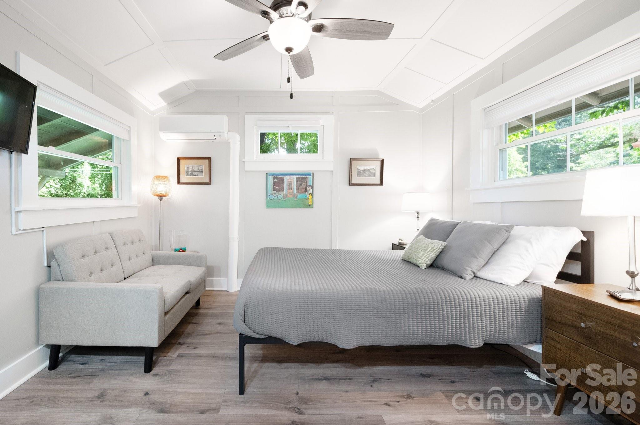 16 Cottage Drive — Asheville