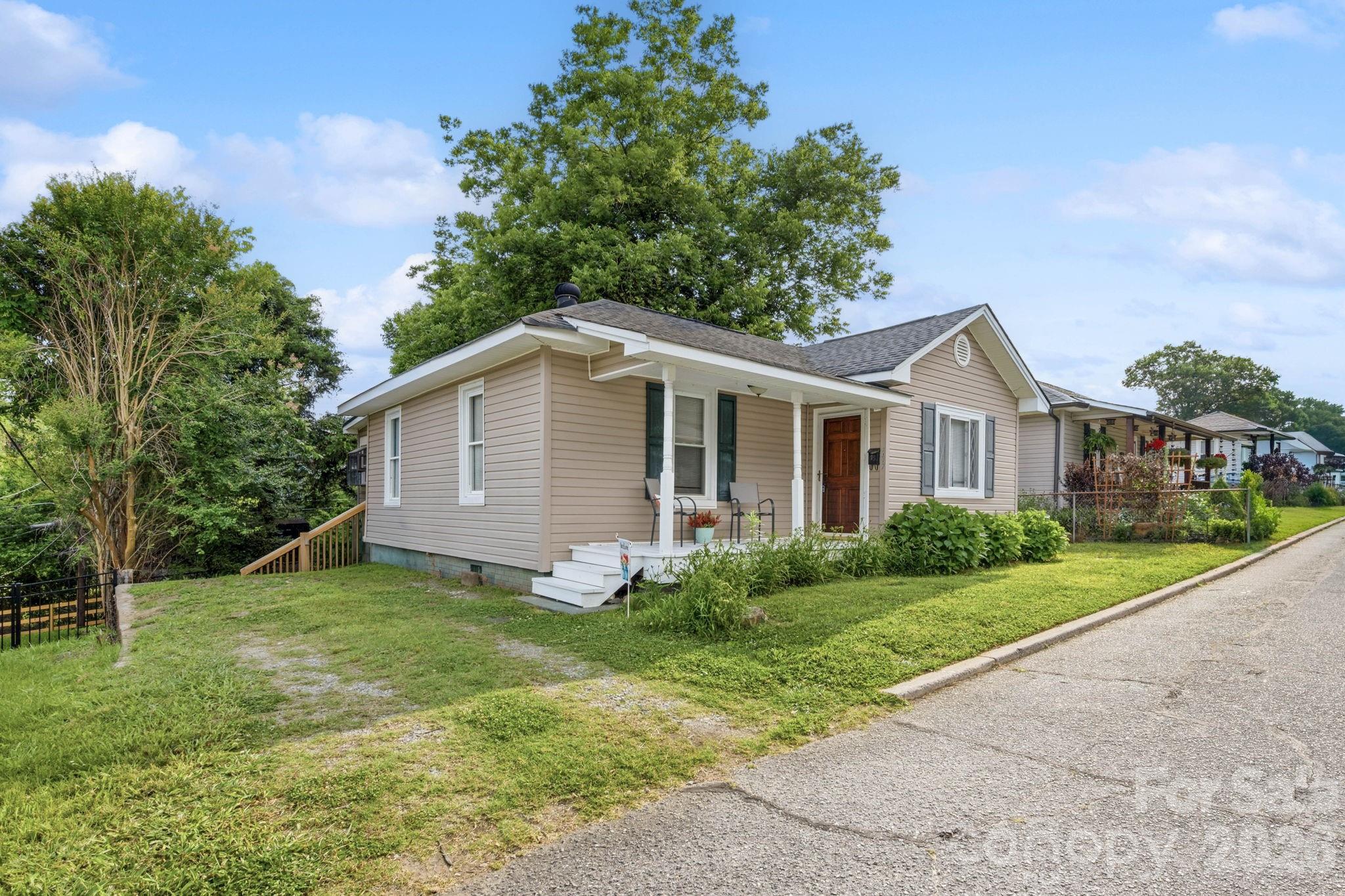 497 Washington Street — Cramerton