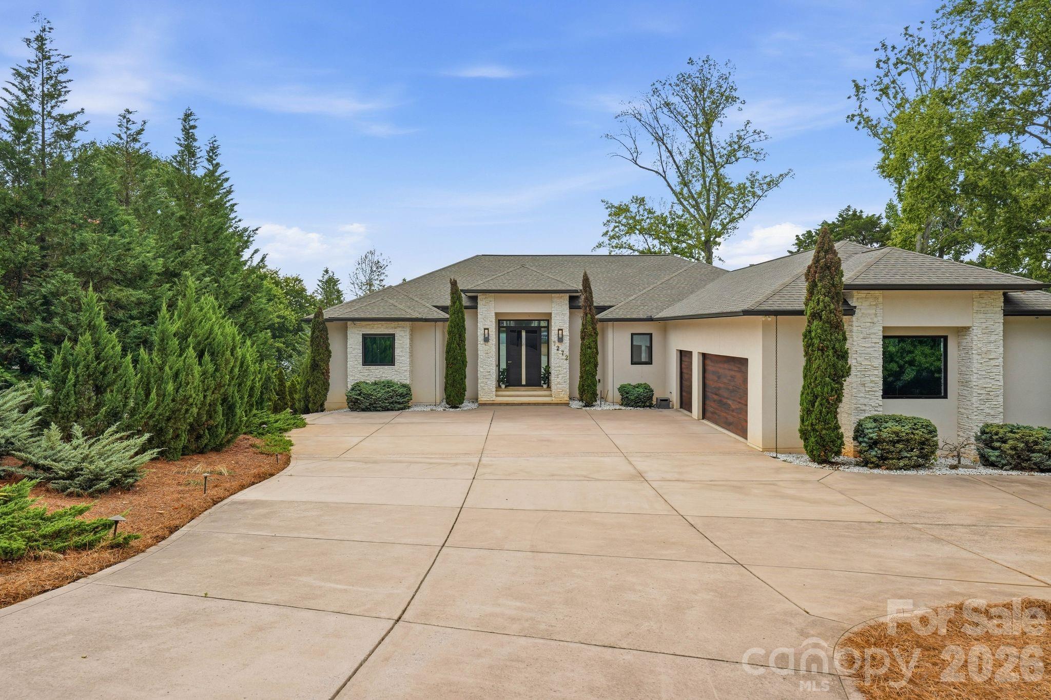 7272 Lynbrook Circle — Denver