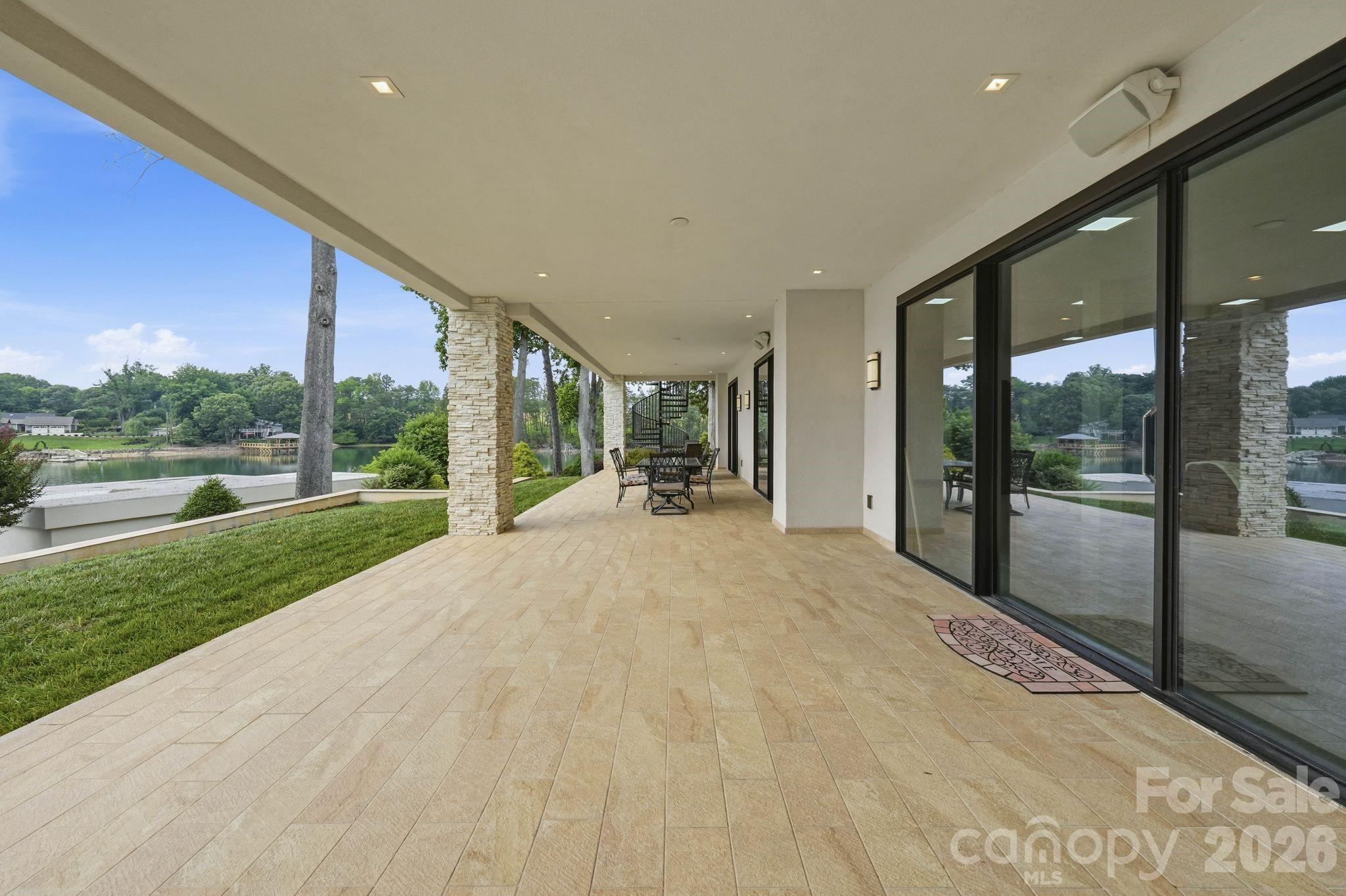7272 Lynbrook Circle — Denver