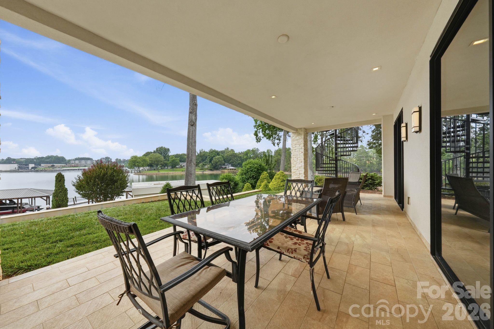 7272 Lynbrook Circle — Denver
