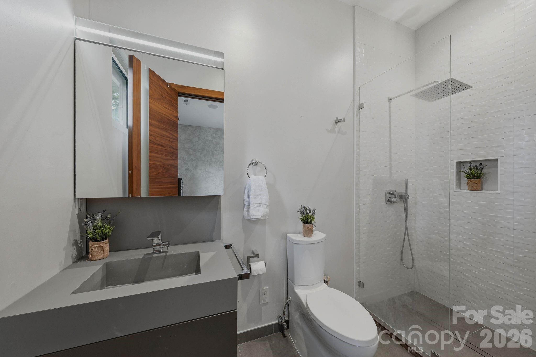 7272 Lynbrook Circle — Denver