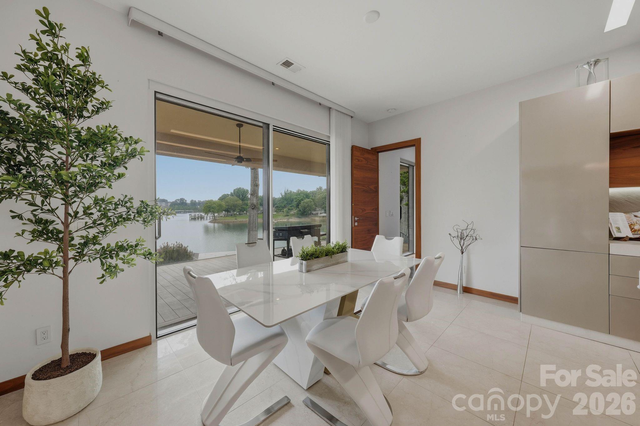 7272 Lynbrook Circle — Denver